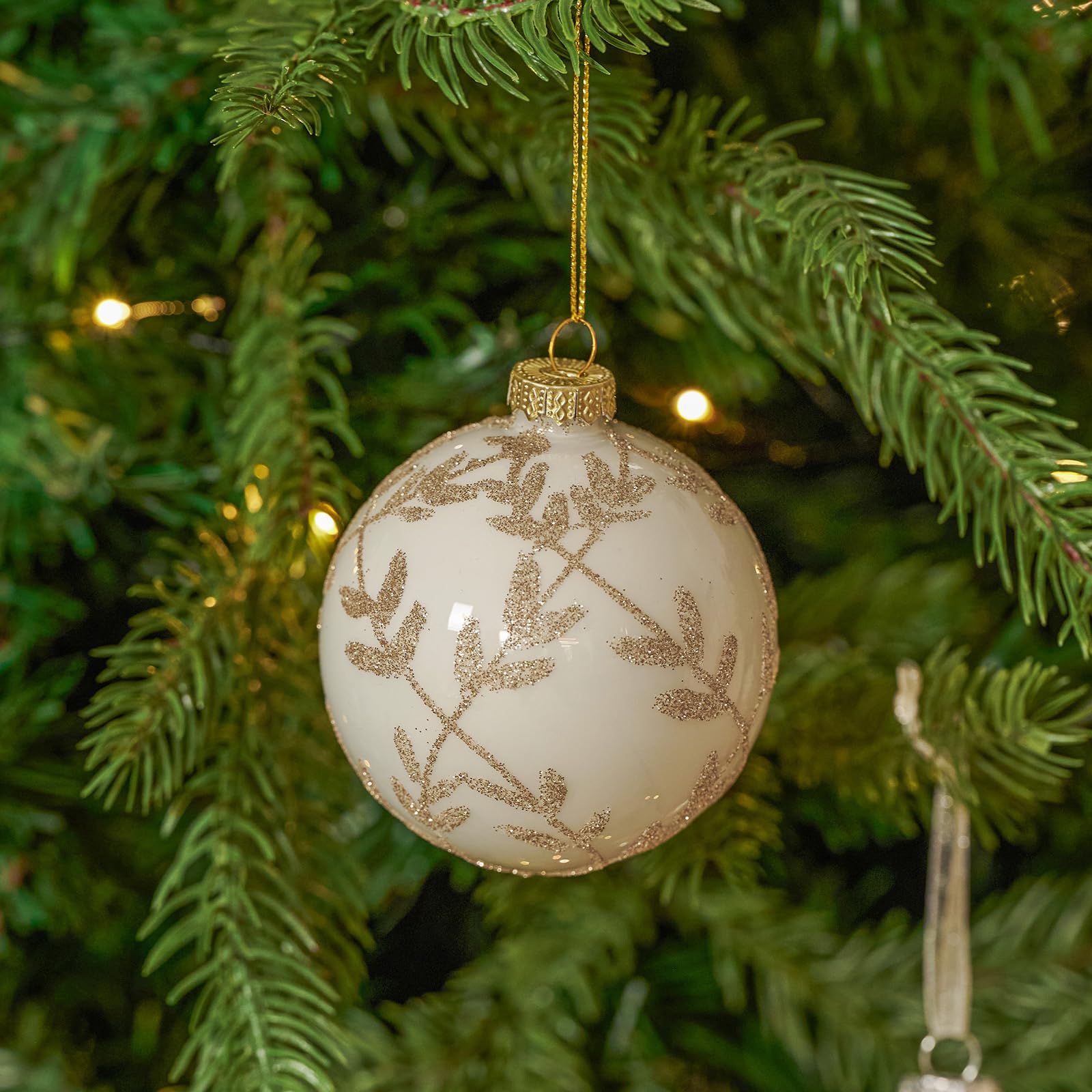 DN DECONATION Weihnachtskugeln Set Weiße Glaskugeln mit Gold Glitzer Linien