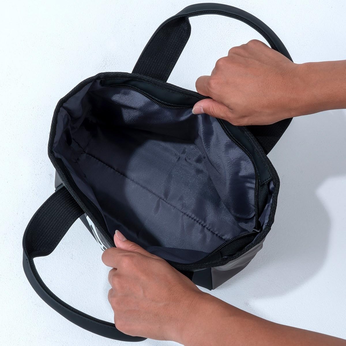 Amazon | ピン PING ラウンド小物 ソフトポリウレタンラウンドトート