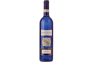 Sparkling Moscato d'Asti Kosher Wine with Delicate Sweetness