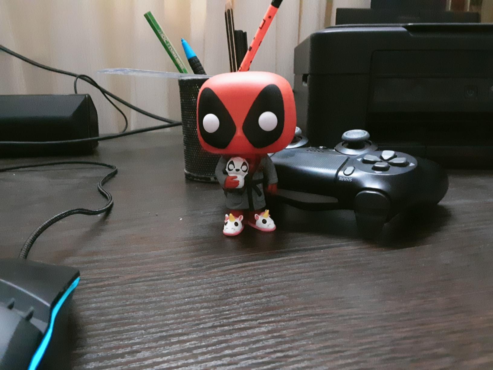 FUNKO POP! MARVEL: Deadpool Playtime - Deadpool in Robe