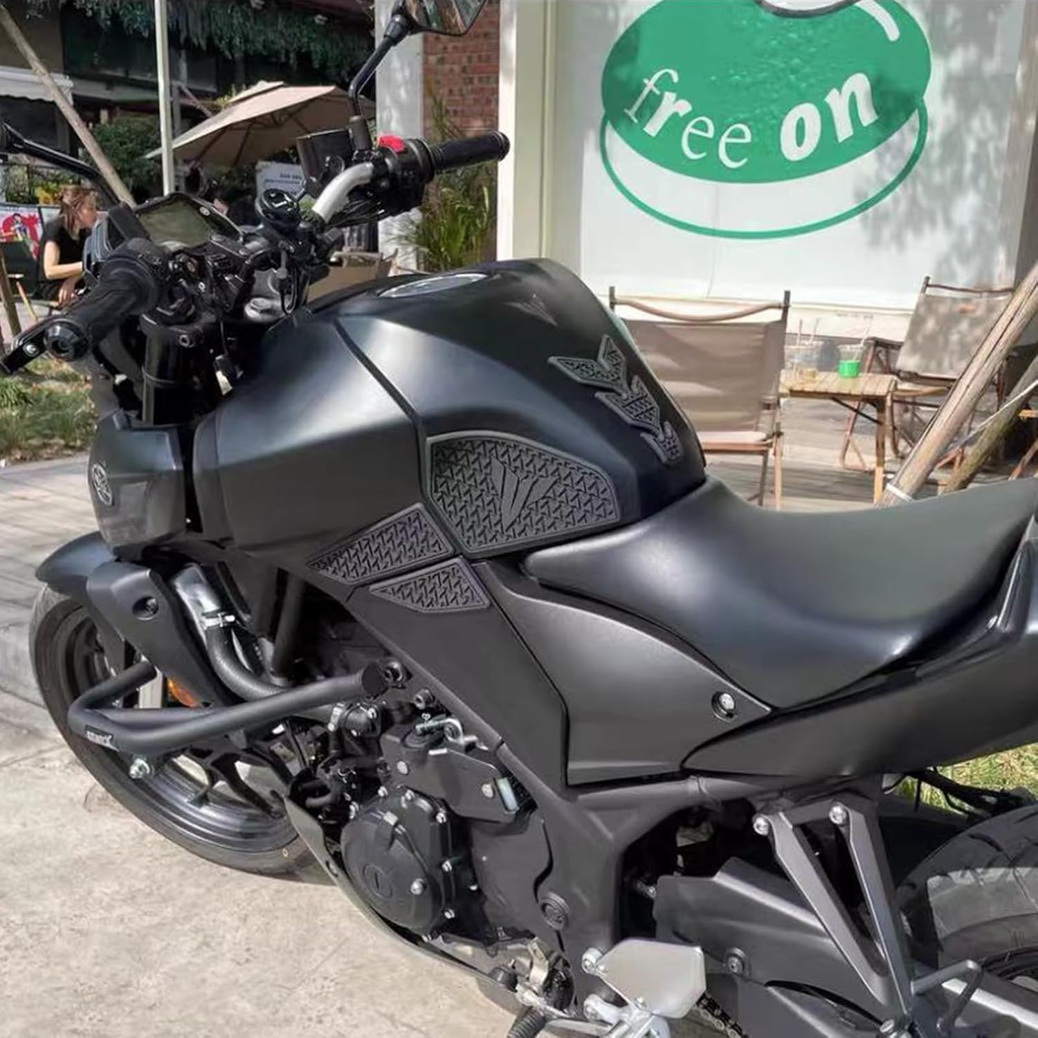 Motorcycle Tank Pad Protector Compatible with Yamaha MT-03 MT03 MT-25 MT25 20-22 Motorcycle Side Fuel Tank pad Protector Stickers Decal Non-Slip Side Knee Grip Protector Accessories