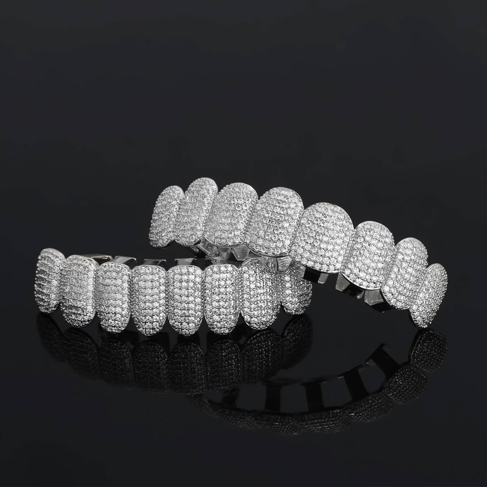 Generic Hip Hop Dents Grillz Caps Iced Out CZ Top et Bottom Plaqué Or Brillant Vampire Fangs Grillz pour vos dents pour les hommes et les femmes,Argent,set