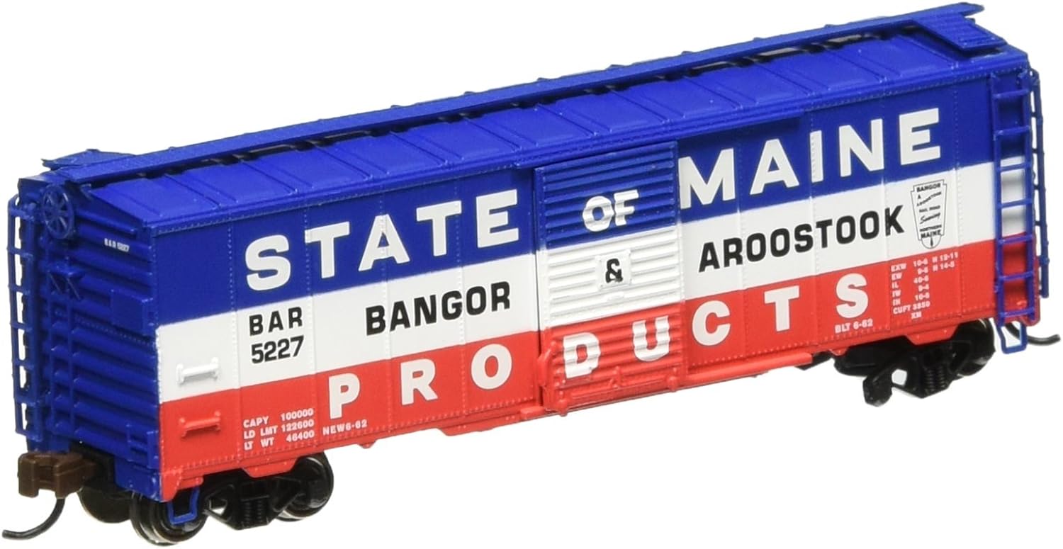Bachmann Industries Inc. AAR 40' Steel Box Car Bangor and Aroostook - N Scale, Red, White and Blue