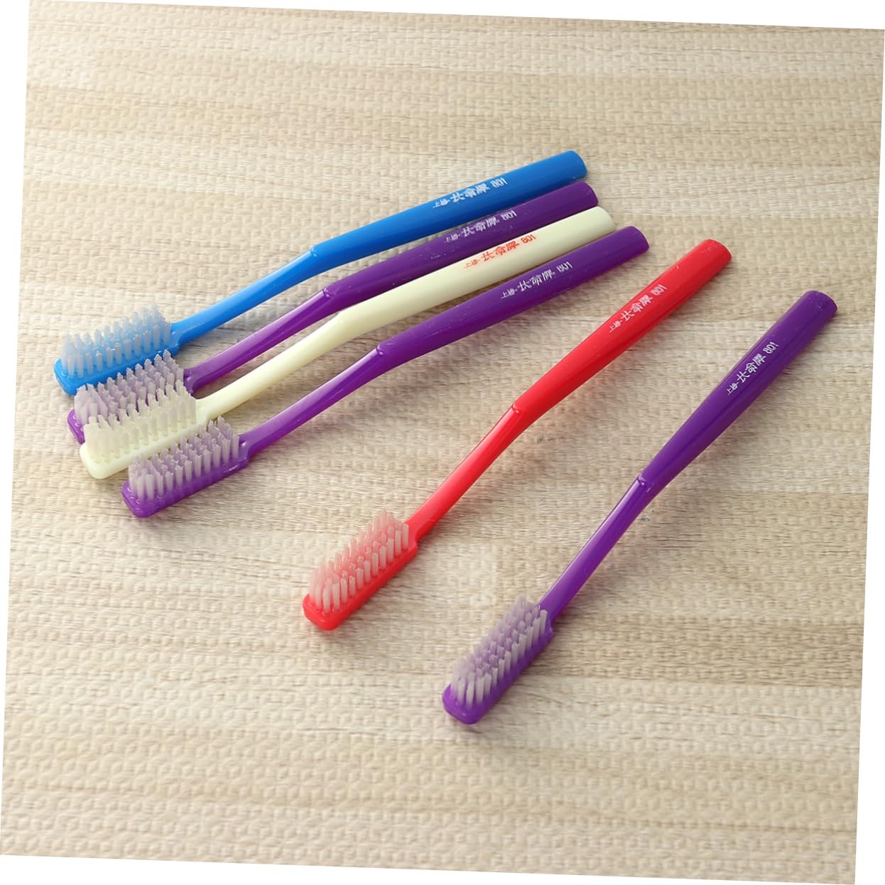 KOMBIUDA 24pezzi Spazzolini Manuali Per Adulti Con Setole Rigide Spazzolino Denti Per Igiene Orale Quotidiana Colori Random Design Antiscivolo Per Uso Viaggio e Casa