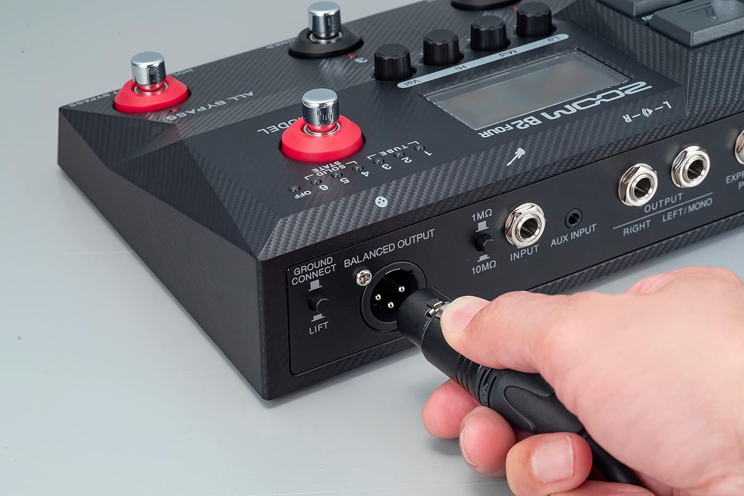 Zoom B2 Four Bass Multi-Effects Processor with 100+ Effects, 6 DI Models, Multi-Layer IRs, Amp Modeling, Built-In Looper & USB Audio Interface