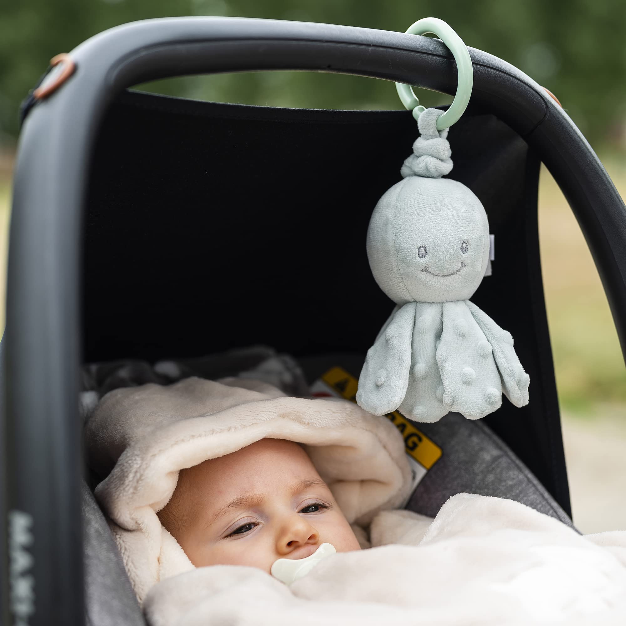 Nattou Pram Toy Lapidou – Vibrating Octopus Sage Green