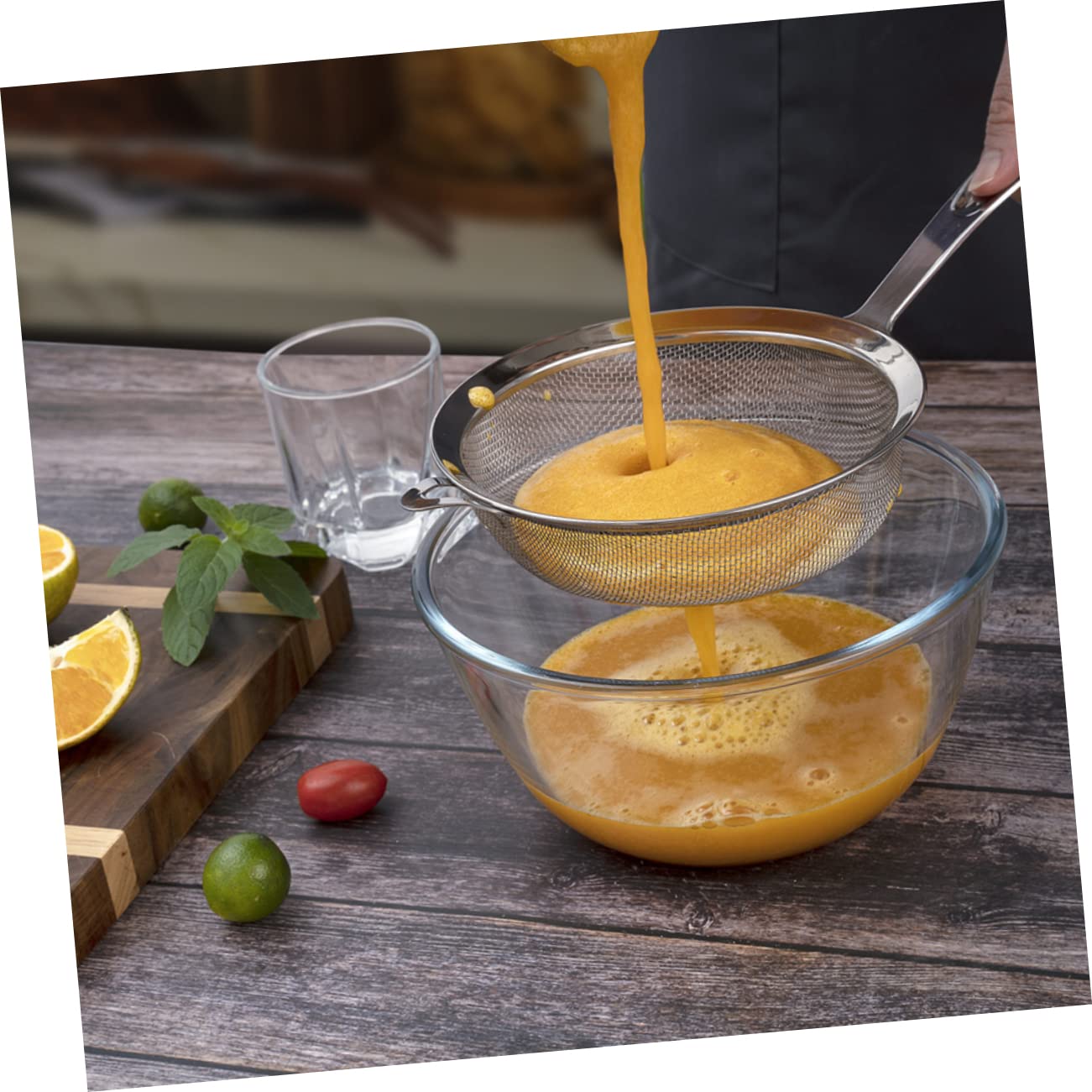 5-teiliges Mehlsieb-Set aus Edelstahl mit feiner Masche – perfekt zum Backen, Filtern von Gesichtspuder und Sieben von Zutaten – unverzichtbar in der Küche für Hobbybäcker und Kochbegeisterte.