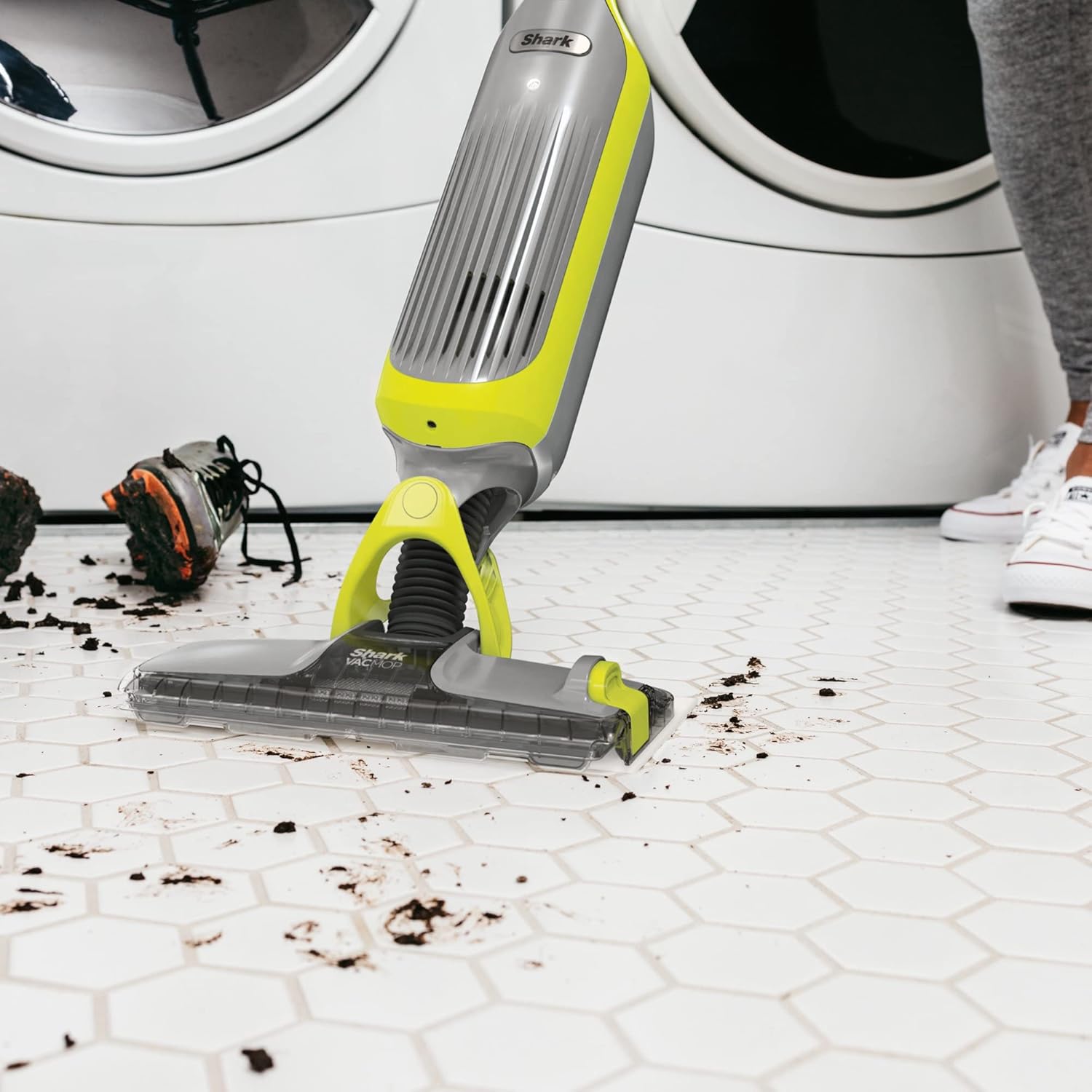 SHARK VM200P12 VACMOP Vacuum Mop Bundle with 12 Disposable VACMOP Pads & 12 oz. Cleaning Solution, Charcoal Gray (Renewed) (VM200)