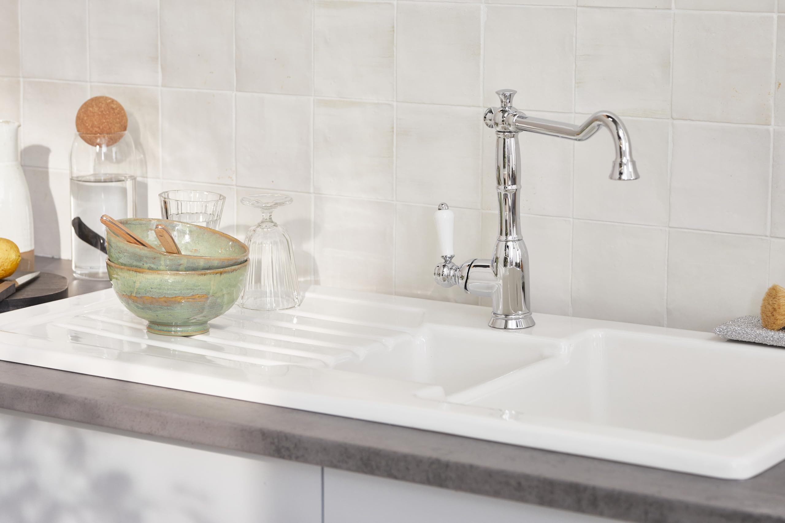 JACOB DELAFON Fregadero Cerámico de Cocina con 1,5 Pozas Muy Duradero e Higiénico Fácil Limpieza y Mantenimiento Reversible (Grifería a Izquierda o Derecha) Medidas 100x50 cm Color Blanco ESC02-00