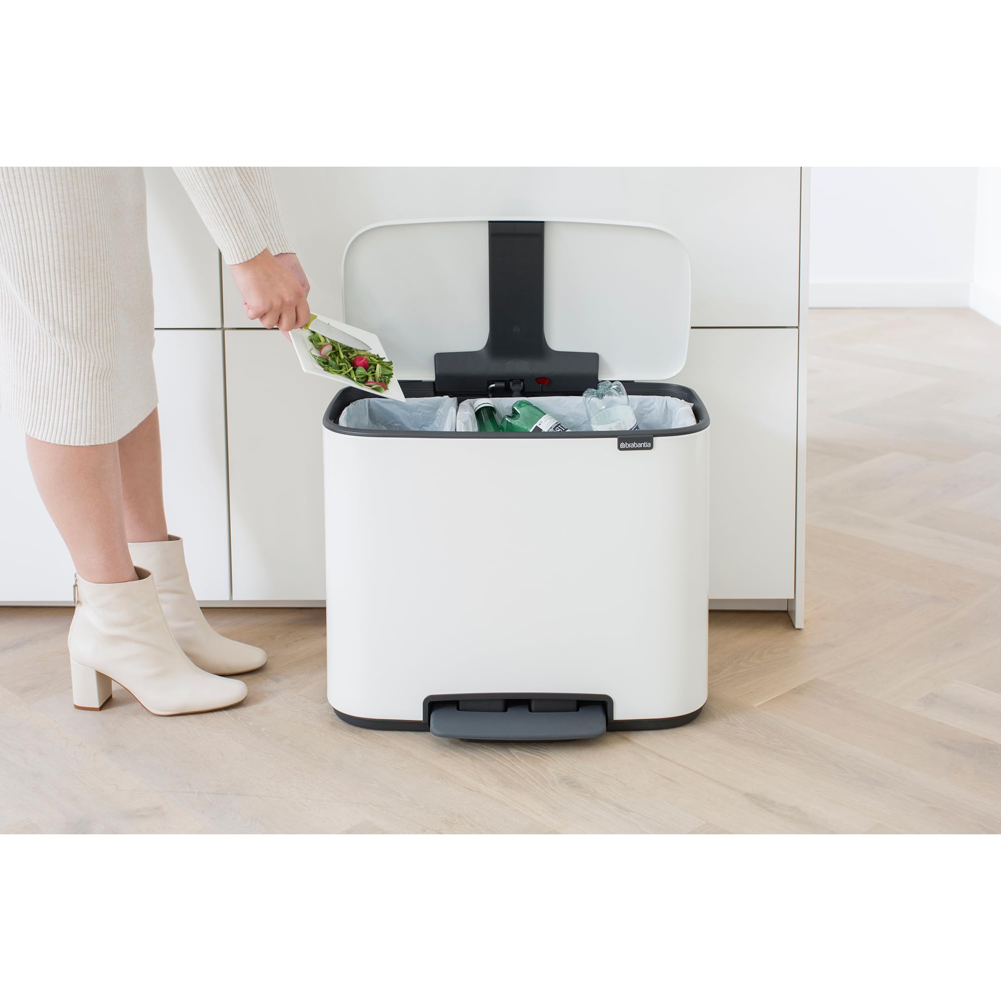 Brabantia Bo Pedal Bin Cubo de basura 11 + 23 litros, Acero Inoxidable, Blanco, 54x36,4x44 cm