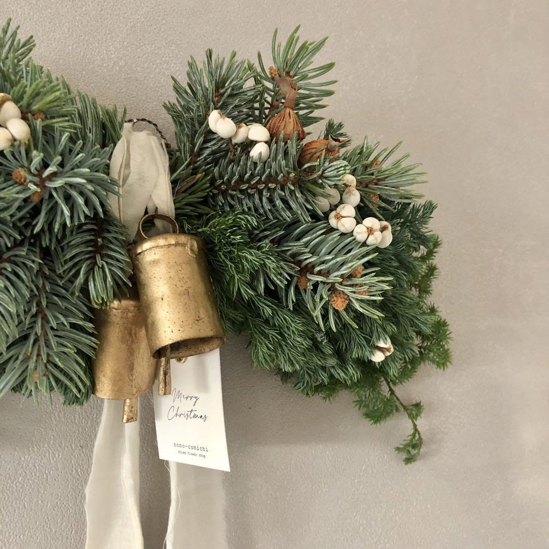 Amazon.co.jp: 針葉樹とベルの横長スワッグ 37cm : DIY・工具・ガーデン