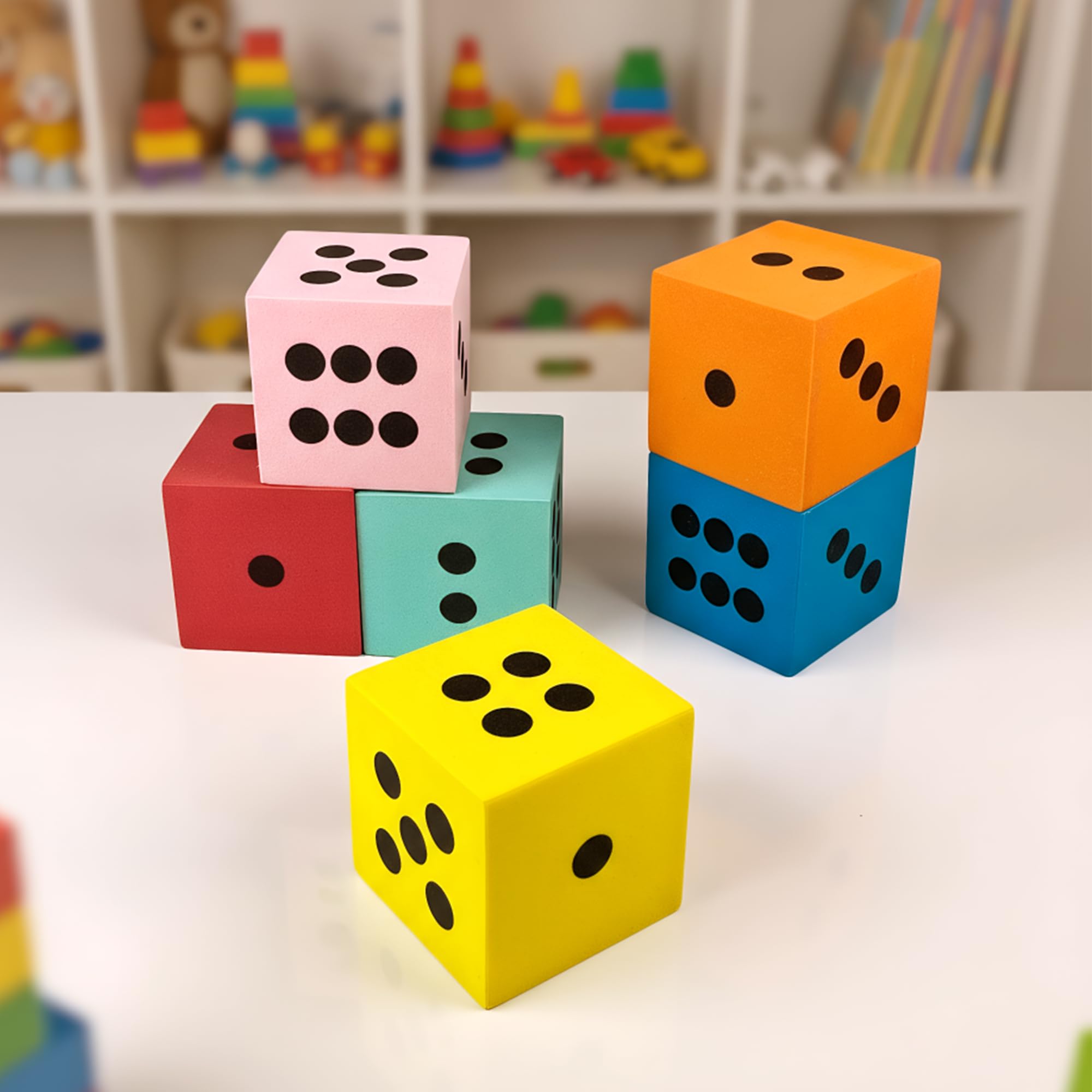 XIPEGPA - Juego de 6 dados de espuma grandes y coloridos con números para juegos de matemáticas, construcción de aula, entretenimiento educativo para fiestas, regalos de cumpleaños en 6 colores (2.4