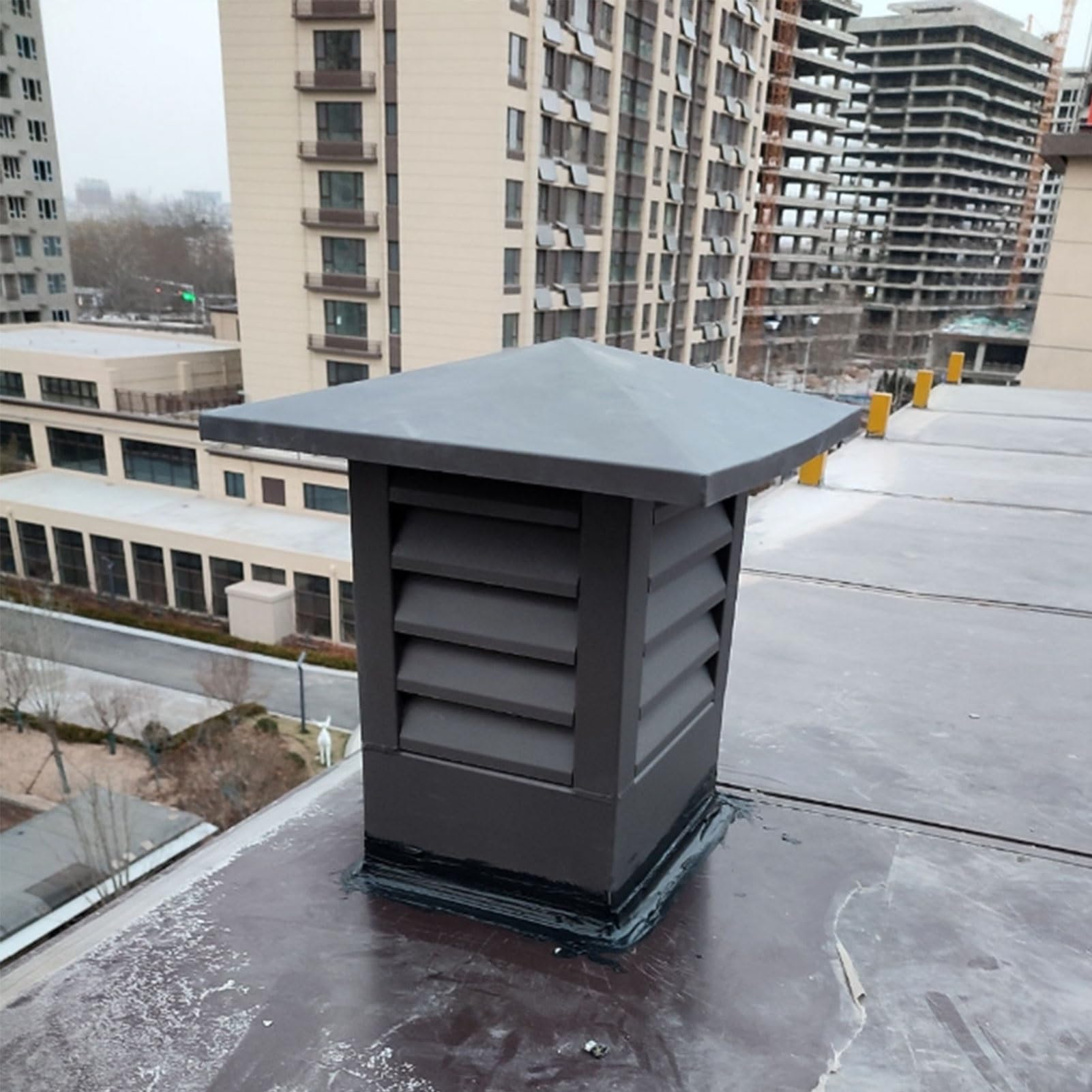 Tapa Protectora de Aleación de Aluminio Cuadrada para Lluvia Sombrerete Chimenea Adecuada para Ventilaciones de Techo y Chimeneas de Ladrillo Visto(25x25cm/9.84x9.84in)