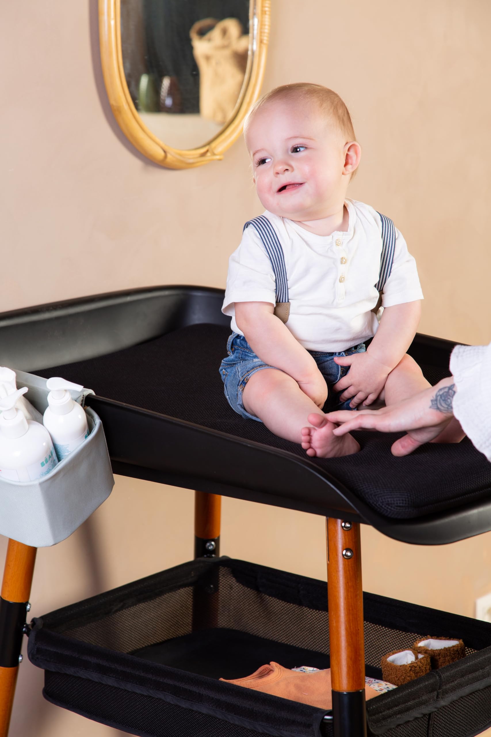 CHILDHOME, stół do przewijania Bebe, skalowalny, 4 wysokości, łatwy do przenoszenia, koła, układ hamulcowy, solidny, kosz do przechowywania, poduszka, ewolucja, czarna noc