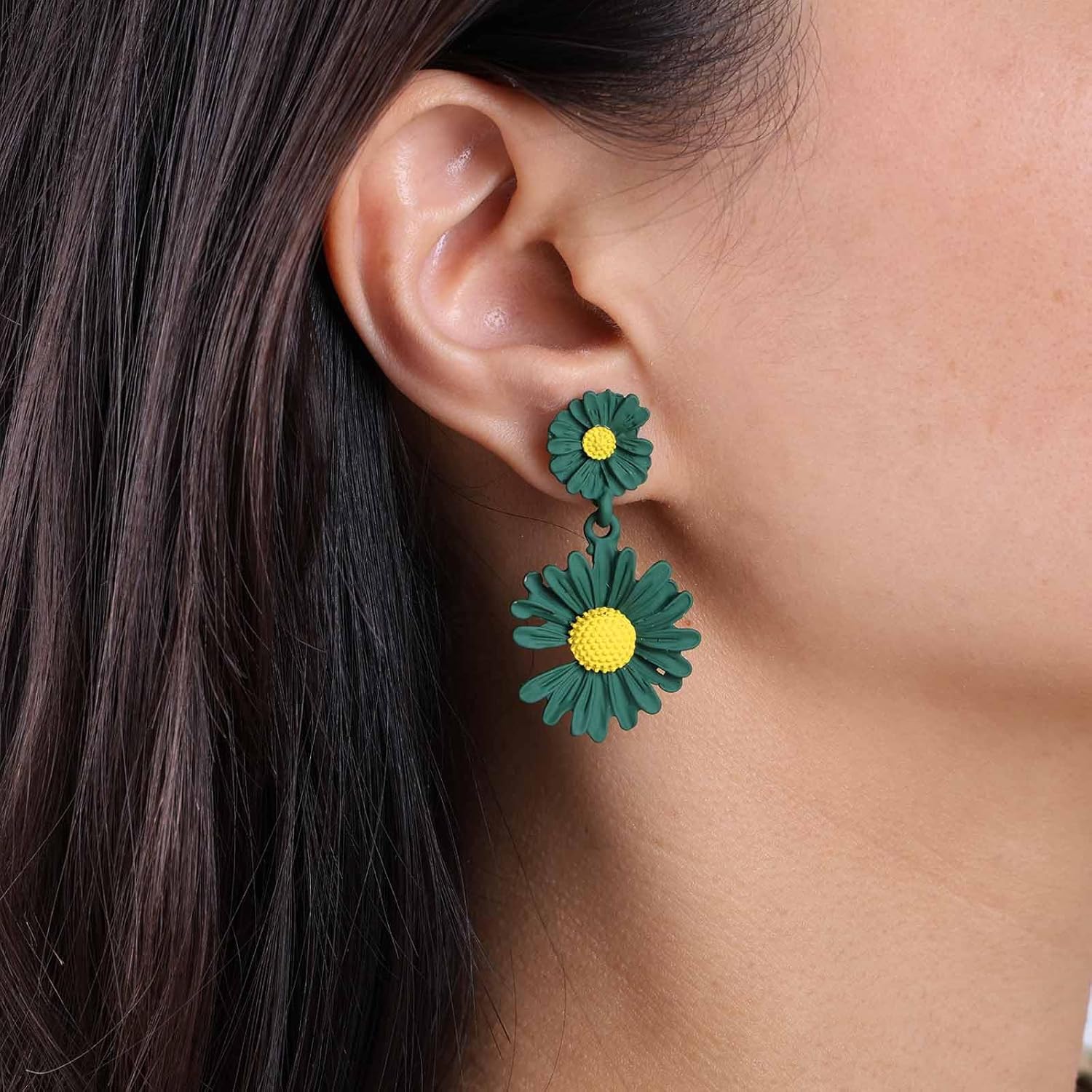 Boho Acrylic White Daisy Drop Earrings White Flower Stud Earrings Enamel Sunflower Dangle Earrings Double Daisy Earrings Matte Flower Statement Earrings Jewelry for Women - Image 2