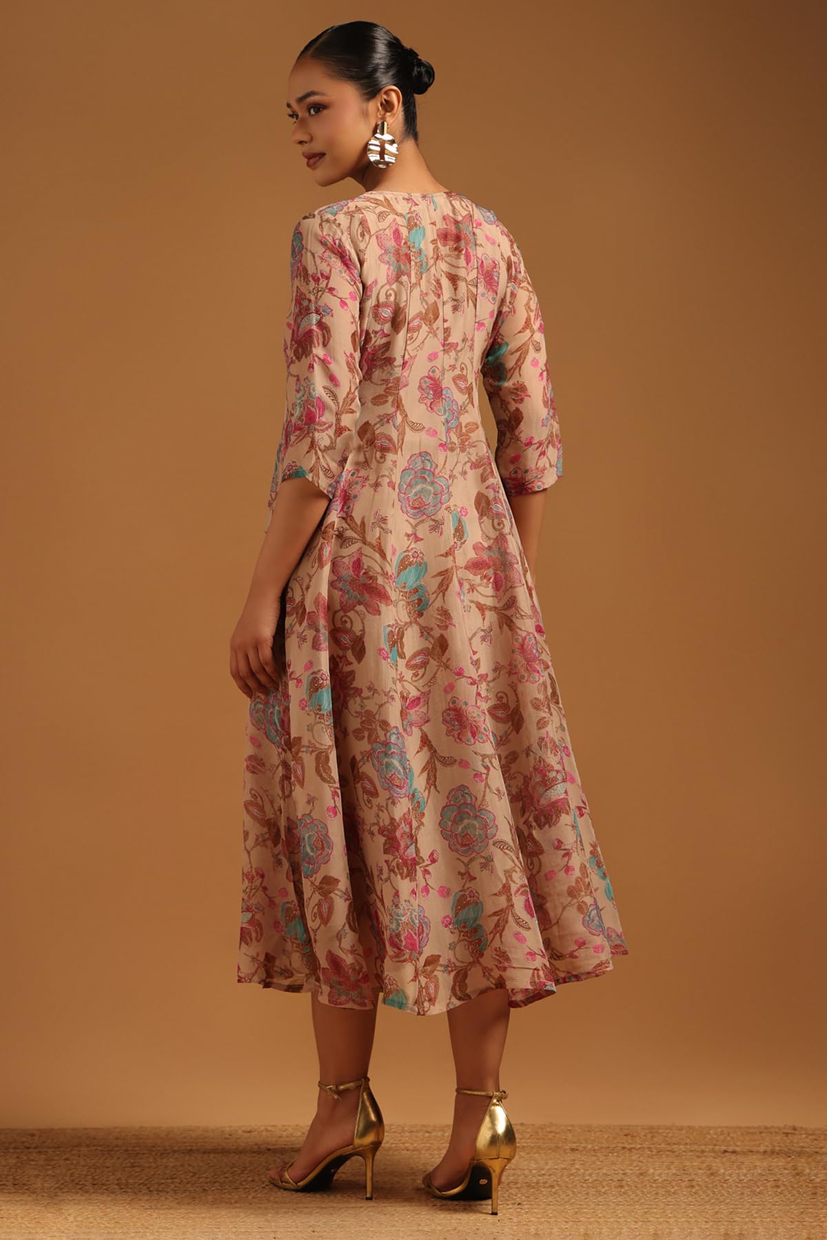 Soch Abito botanico da donna in organza con ricamo Zari e dettagli Cutdana