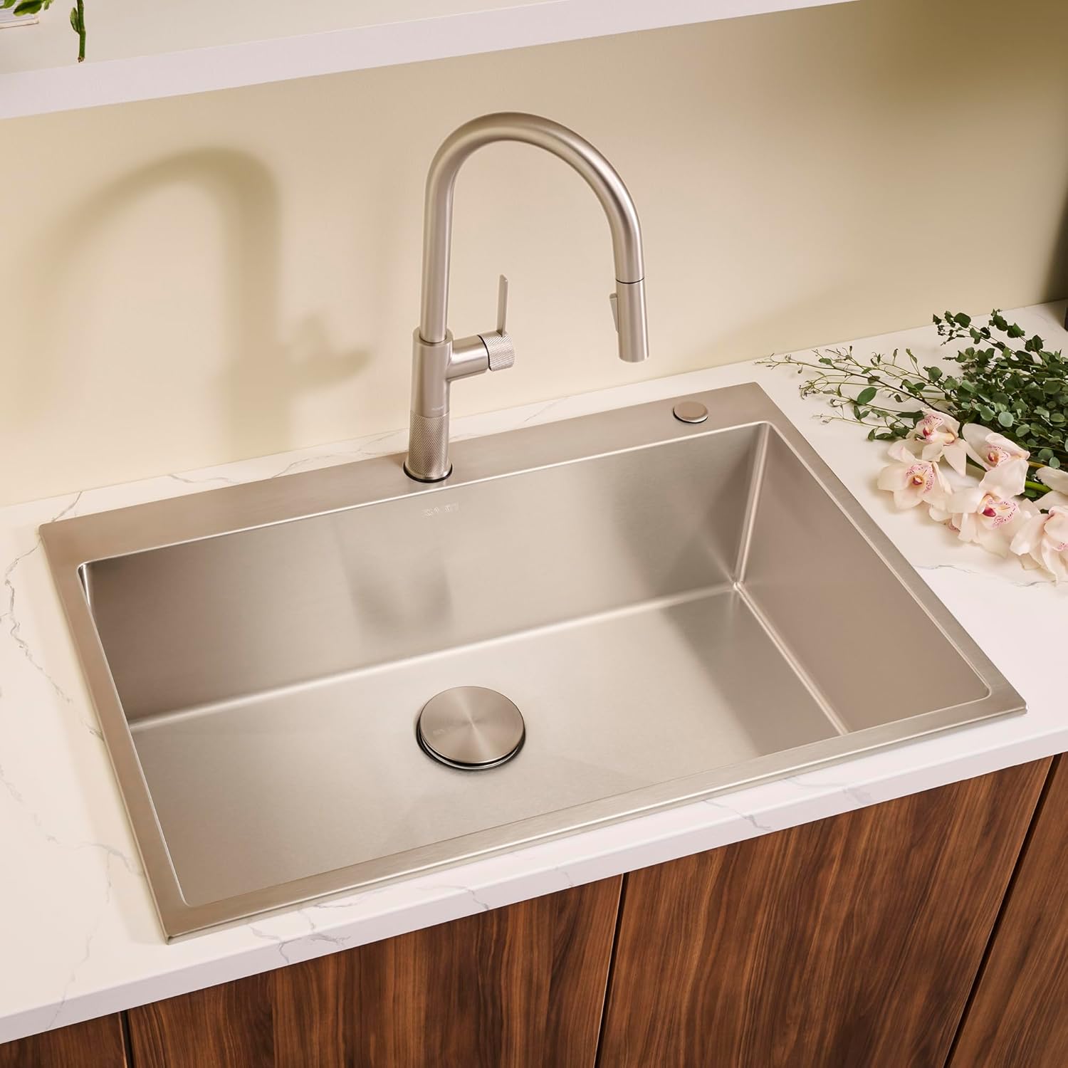 Ruvati 33 x 22 inch Drop-in Tight Radius 16 Gauge Stainless Steel Topmount Kitchen Sink Single Bowl - RVH8005