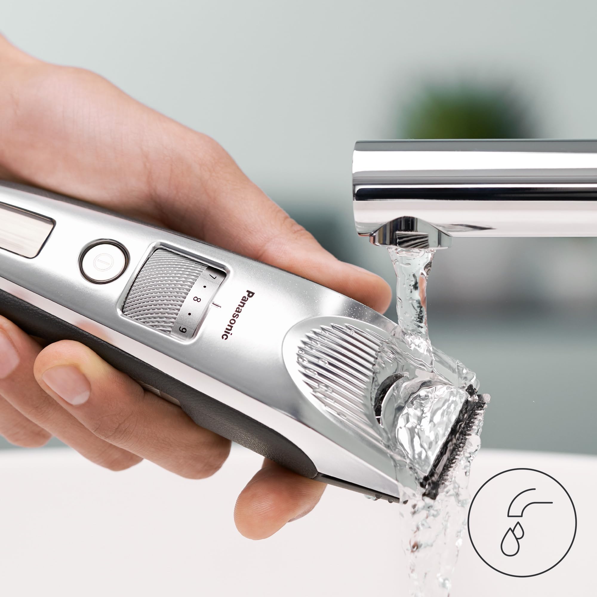 Panasonic ER-SB60S-803 Tondeuse à Barbe pour Hommes, Portable Sans Fil Étanche, 20 réglages de longueur, 2 Accessoires, Embout de Détail, Sans Fil et Filaire, Socle de Chargement, Argenté