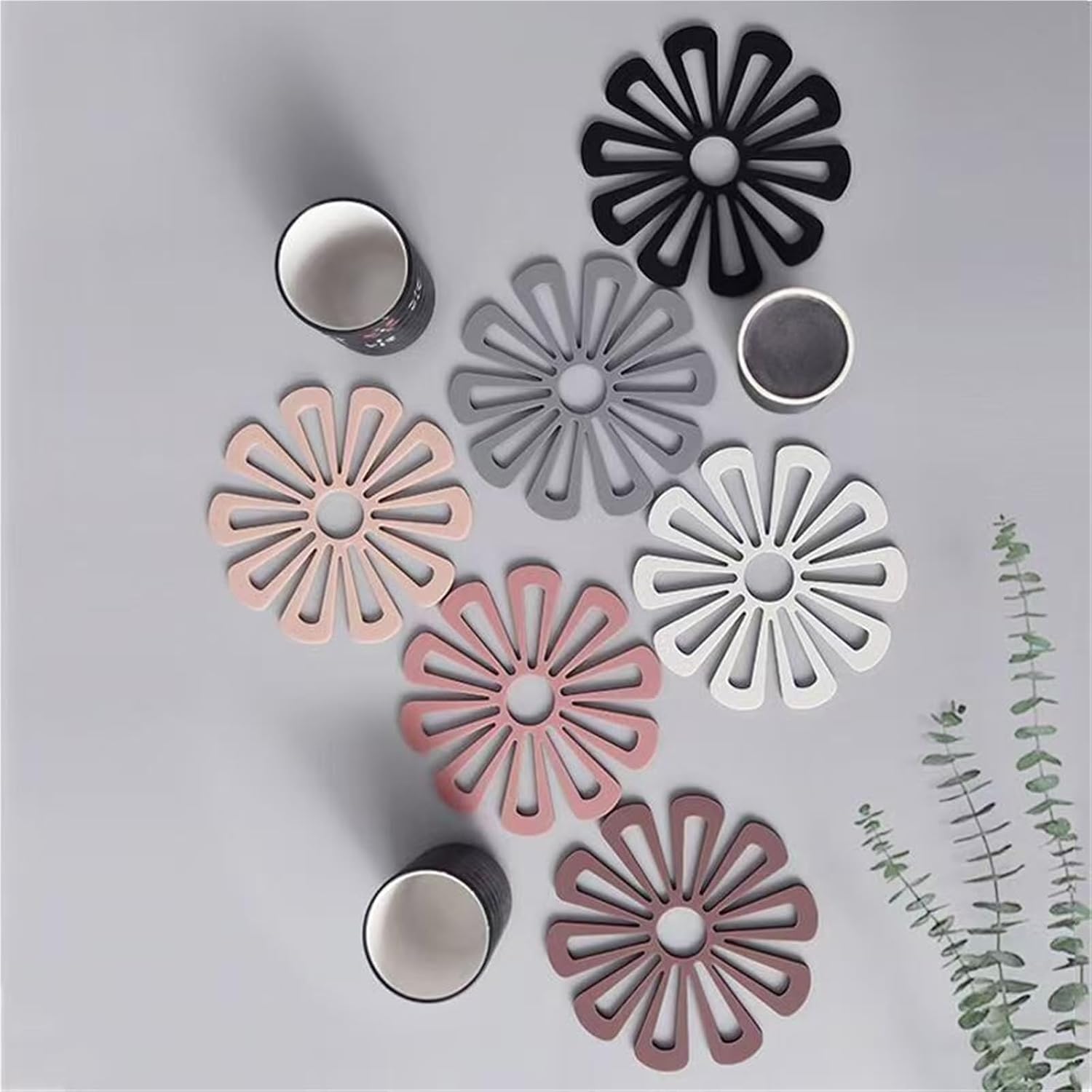 1pc Nordic Style Thickened Table Mat, Dining Table Heat Insulation Mat, Anti-Scald Mat, Household Plate Mat, Flower-Shaped(2)