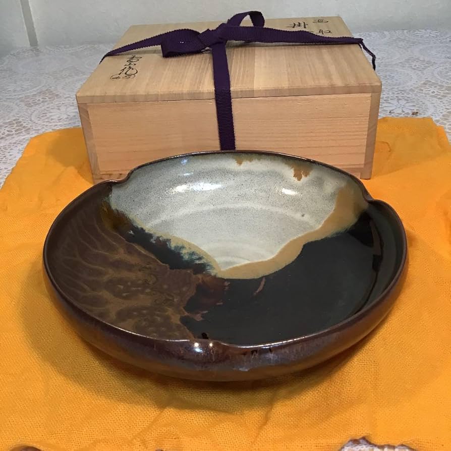 茶道具　高取菓子器　鬼丸雪山造 高取焼 初代 鬼丸雪山(造) 菱形水指 | 古美術ささき