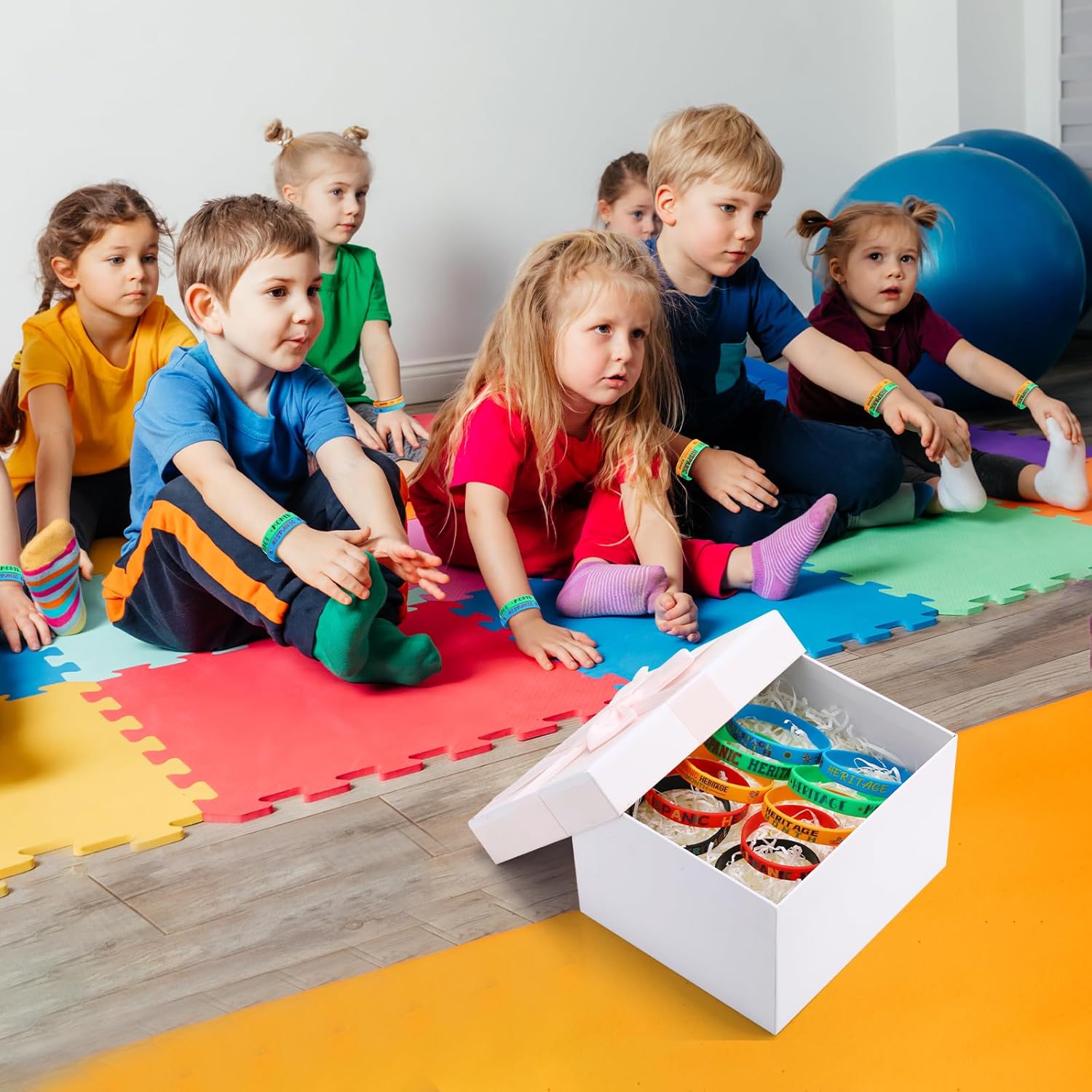 200 Pieces Hispanic Heritage Month Rubber Bracelets Bulks Party Favors Teacher Rewards for Spanish Mexico Classroom Supplies Hispanic Heritage Month Decorations for Country Flag Theme Party