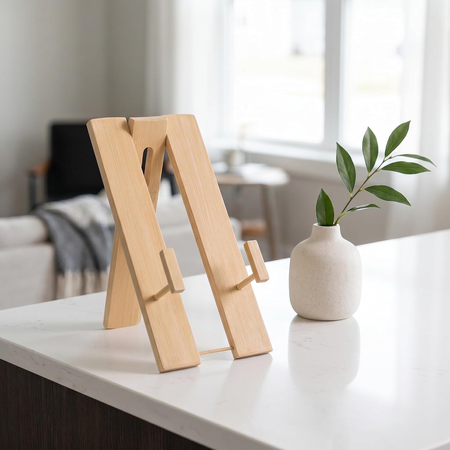 4pcs Decorative Wooden Folding Fan Display Stands with Adjustable Slots and Widened Base, Portable Japanese Fan Holders for Collectors and Home Shelves, Minimalist Oriental Décor