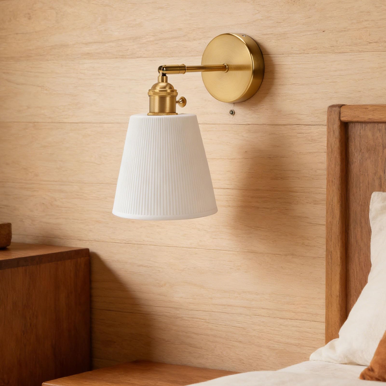 Lampada da Parete Moderna in Ottone Dorato con Paralume in Ceramica 5,7x5,1 Pollici per Bagno, Camera da Letto, Soggiorno, per Proprietari di Casa