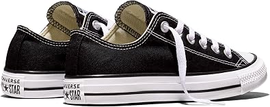 Converse Unisex Chuck Taylor All Star Trainers.