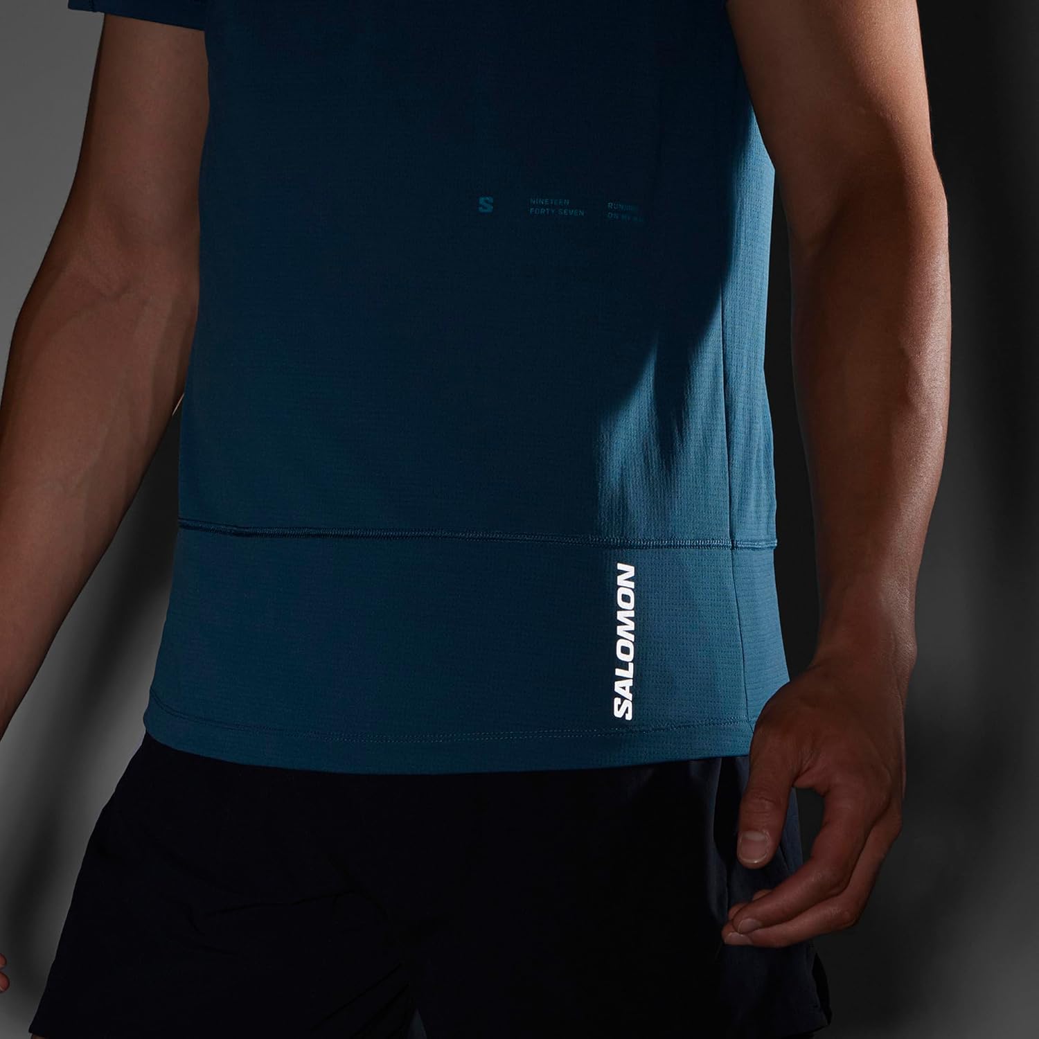 Salomon Men's Standard Cross Run SS TEE GFX M