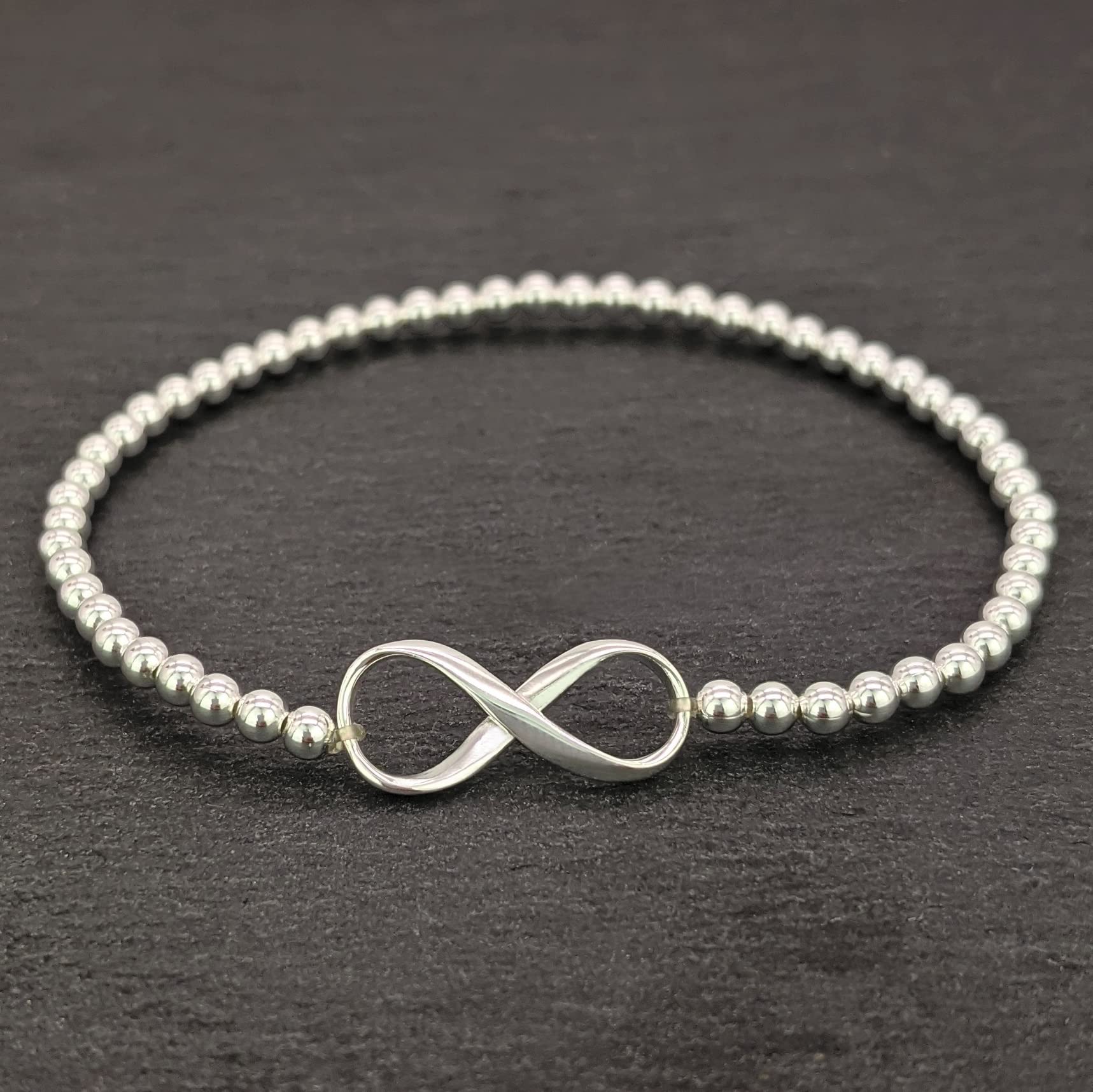 Silverly Infinity-Armband aus 925er Sterlingsilber für Damen | Kugelperlenarmbänder | Verstellbares Stretcharmband für die Meisten Handgelenkgrößen | Freundschaftsgeschenke für Frauen