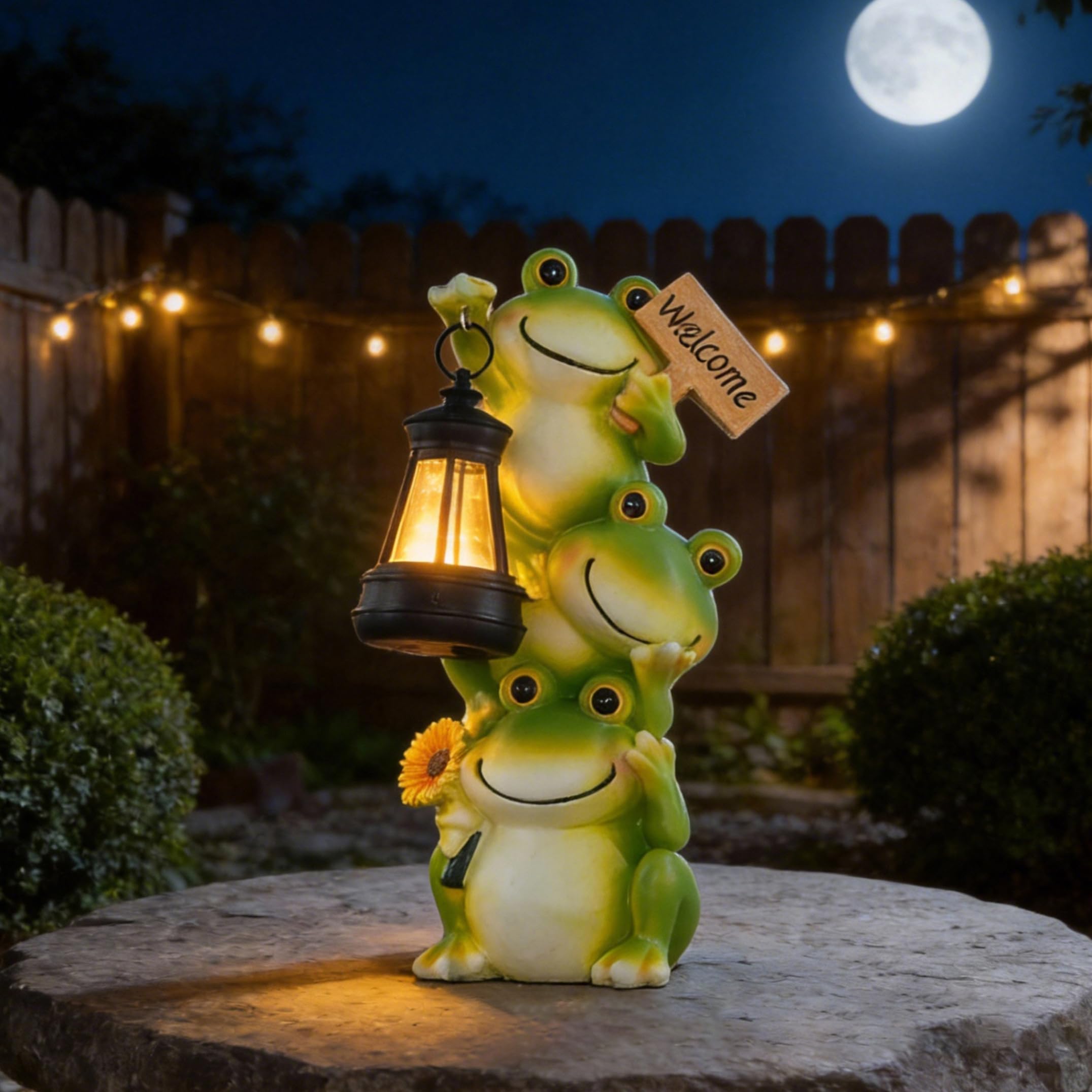 Faticenic Frog Statue, Solar Frog Garden Decor Stacked Statue with LED Lantern & Welcome Board Cute Outdoor Decor for Lawn & Patio - 8X4in, Outdoor