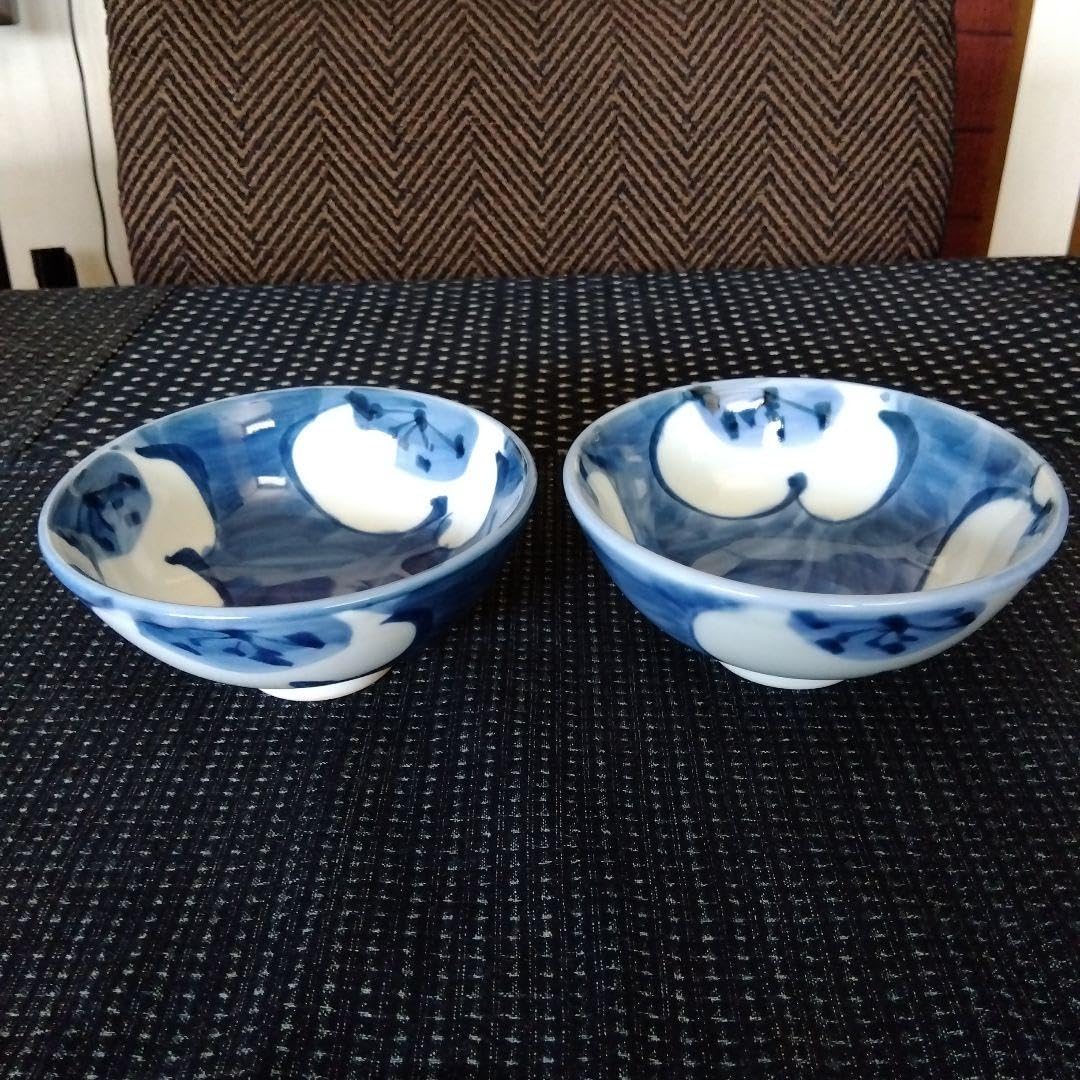 Genemon Kiln Sometsuke Plum Painting 2 Guests