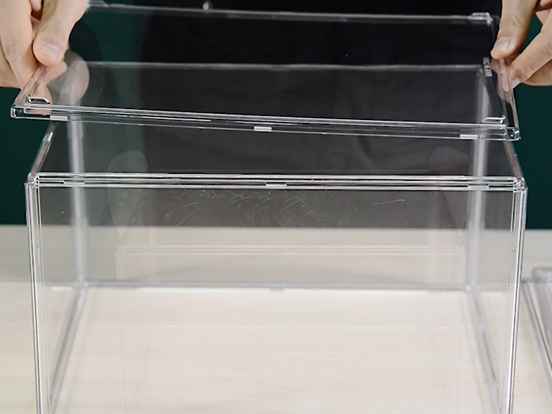 Amazon｜共馳収納 透明の収納ケース3つ 積み重ね式 プラスチックの