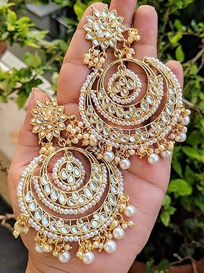 I Jewels Indian Bollywood Gold Plated Wedding Chandbali Kundan & Pearl Earring Set with Maang Tikka for Women