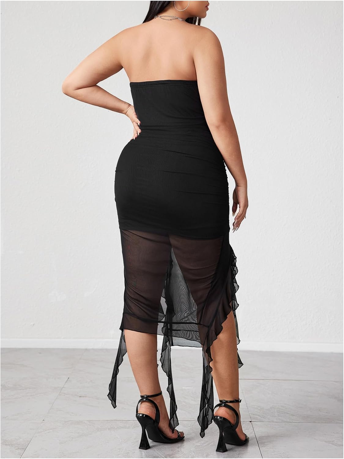 Women's Plus Size Sleeveless Ruffle Trim Ruched Dress Strapless Asymmetrical Hem Slim Fit Tube Bodycon Dresses - Image 2