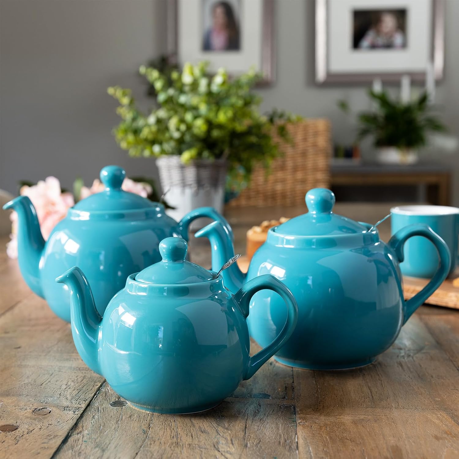London Pottery Farmhouse 4 Cup Ceramic Teapot with Removable Infuser and Lid, Large Tea Pot with Stainless Steel Fine Mesh Strainer, 40.6 OZ / 1200ml Tea Pot for Loose Tea or Bags (Aqua)