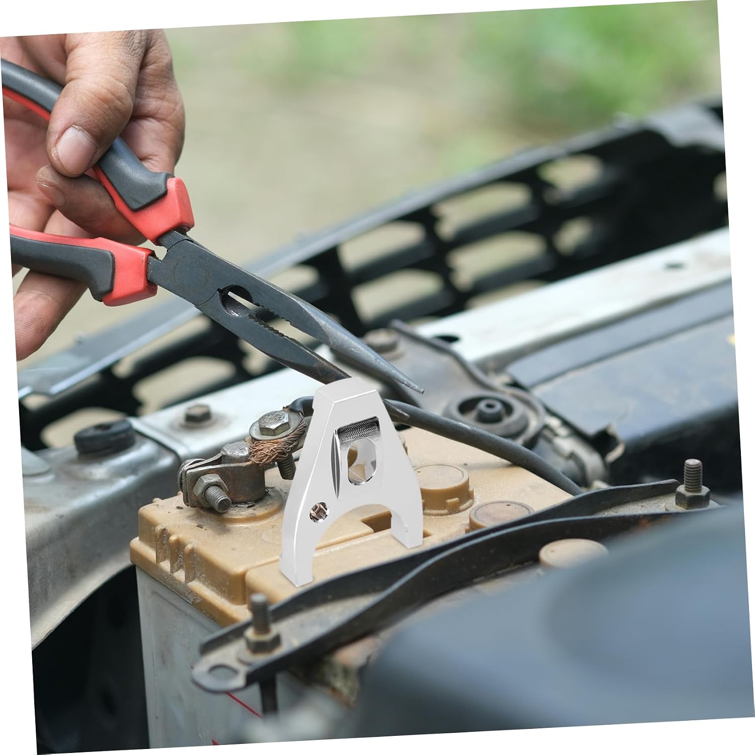 Car Distributor Clamp Aluminum Alternator Bracket Fit Easy to Install Strong Hold-Down Clamp