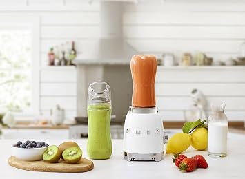 SMEG 50's Style Beyaz Kişisel Blender Tritan™ Renew