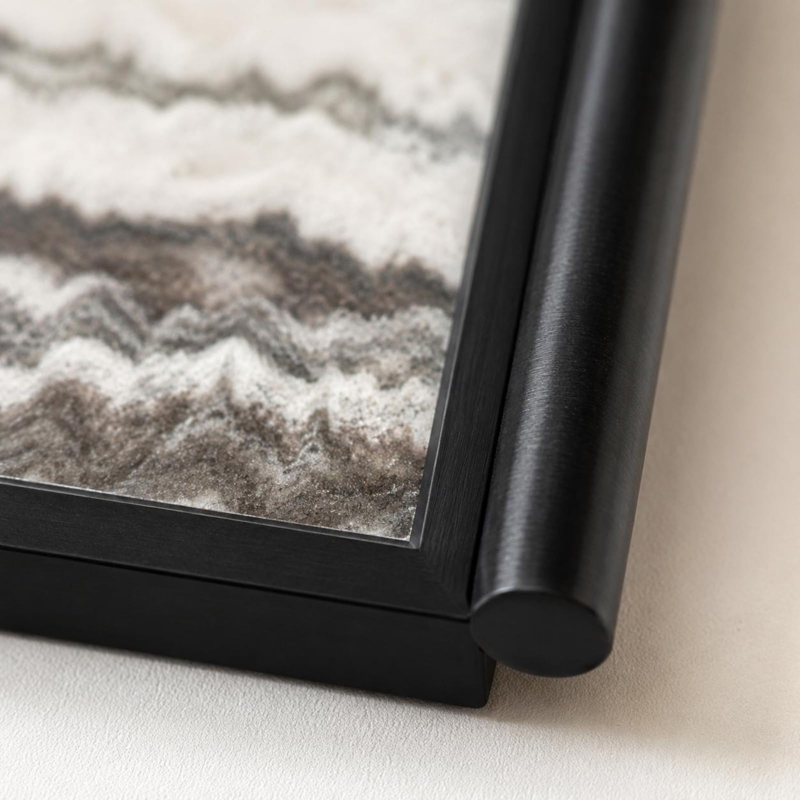 Milageto Bandeja Texturizada Decorativa Metálica Servir Centro; Acabado con Borde Oscuro Adecuada para Escritorio Consola Mesa, Grande, Bandeja Texturizada