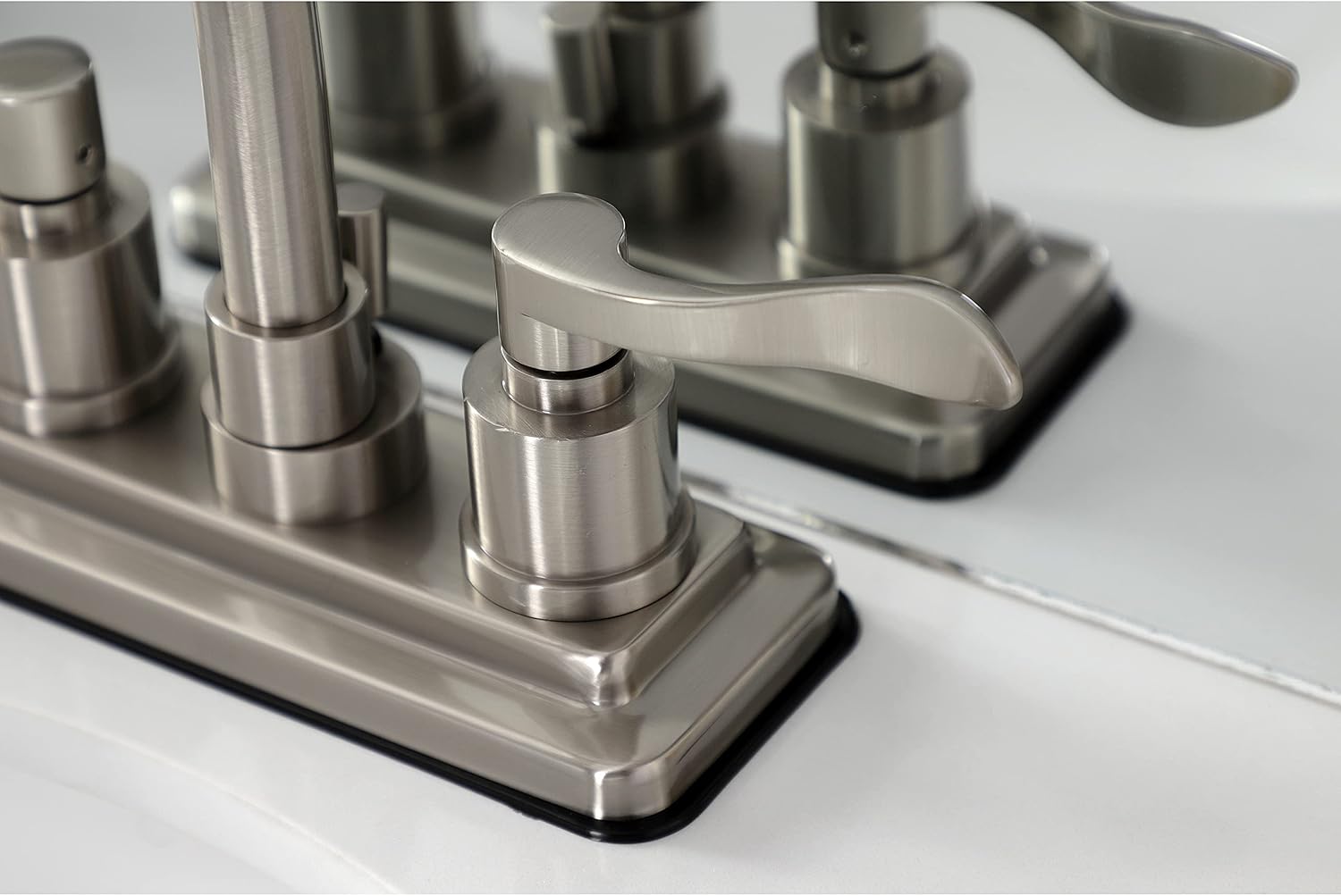 Kingston Brass KS8668DFL NuWave 4 in. Centerset Bathroom Faucet with Brass Pop-Up, Brushed Nickel