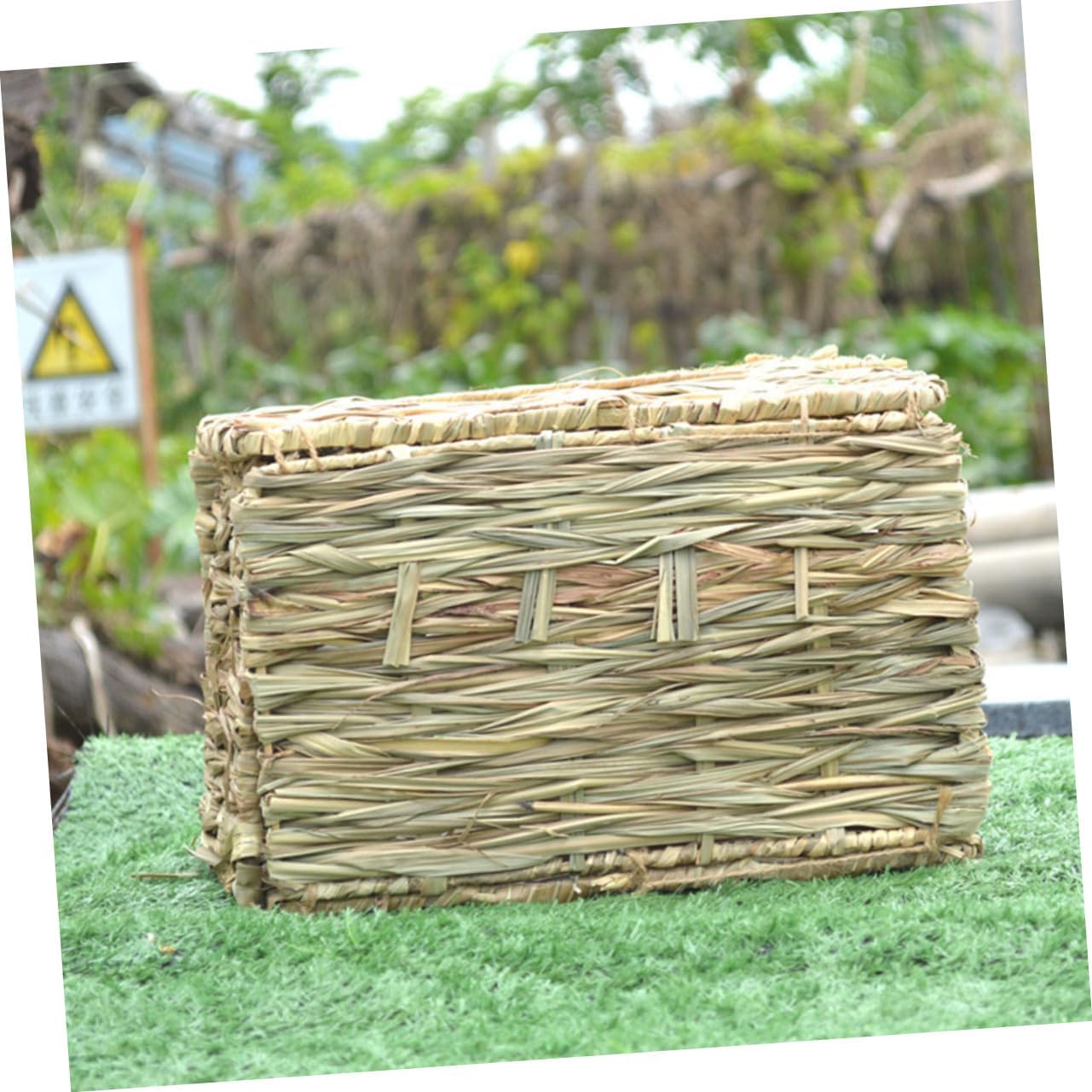 Adorable Hideout Nest Decorative Rabbit House Handcrafted Reed Nest Box for Small Animals Warm Comfortable