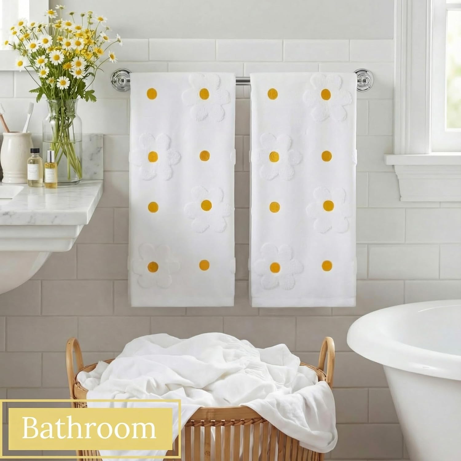 Mindsoft 2 Pcs Daisy Hand Towels for Bathroom Coquette Hand Towels 100% Cotton Absorbent Decorative Jacquard Weave Bath Decor Preppy Kitchen Decor Gift(Yellow)