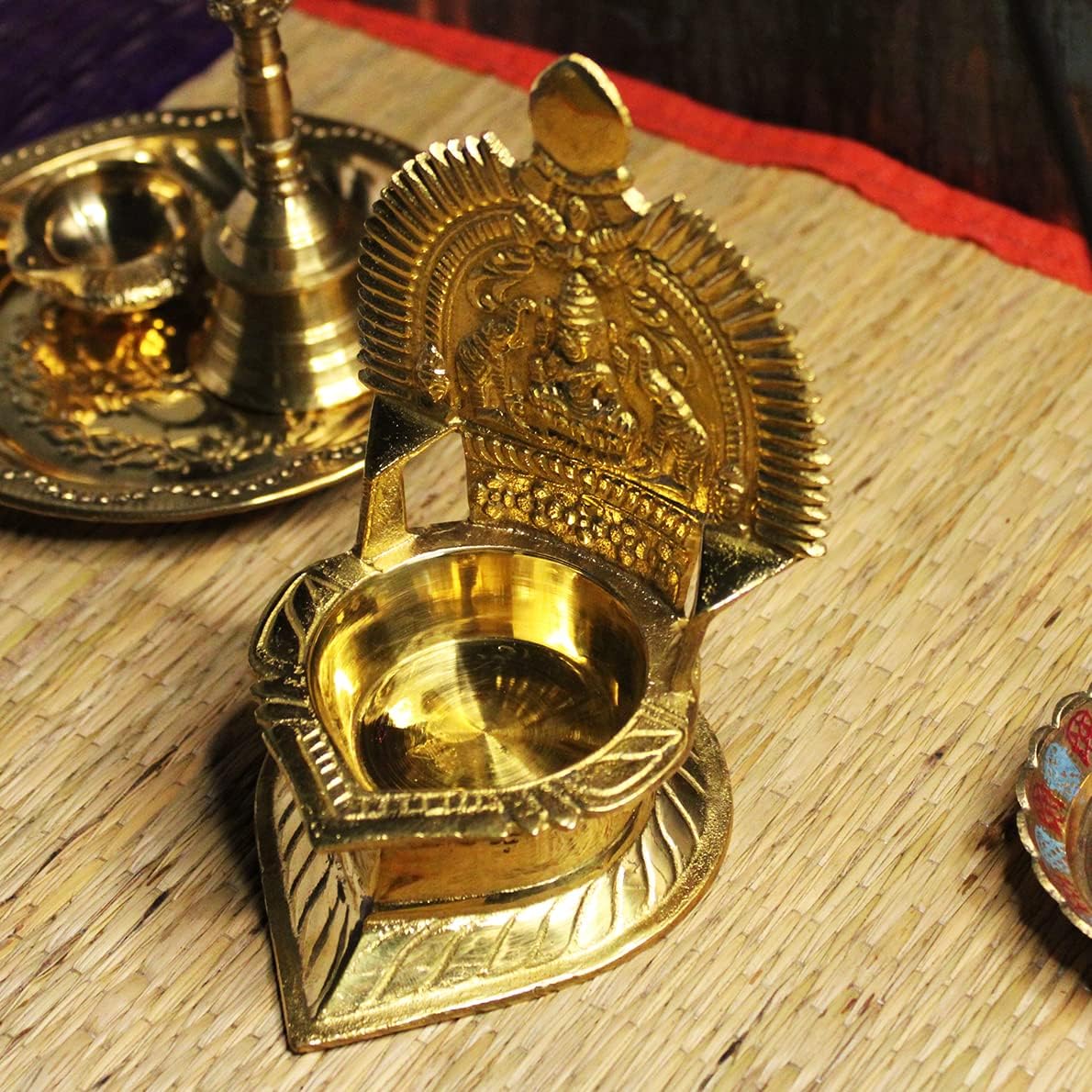 Traditional Brass Kamatchi Vilaku/Kamakshi Devi Maa Diya/Oil Lamp, Golden (Weight:325g)