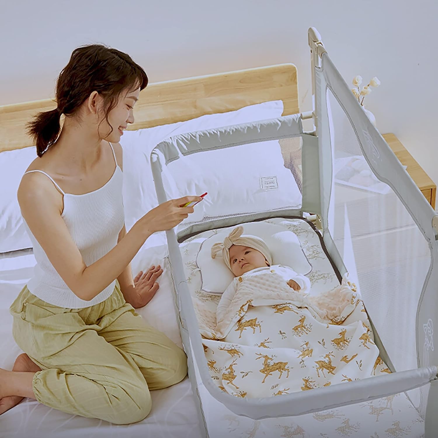 3 in 1 Baby bassinets bedside sleeper, Baby Bedside Sleeper, for cosleeper for baby in bed,Portable Crib,breathable and visible mesh window,soft washable liner cover,sleeper bassinet attach to bed ( C
