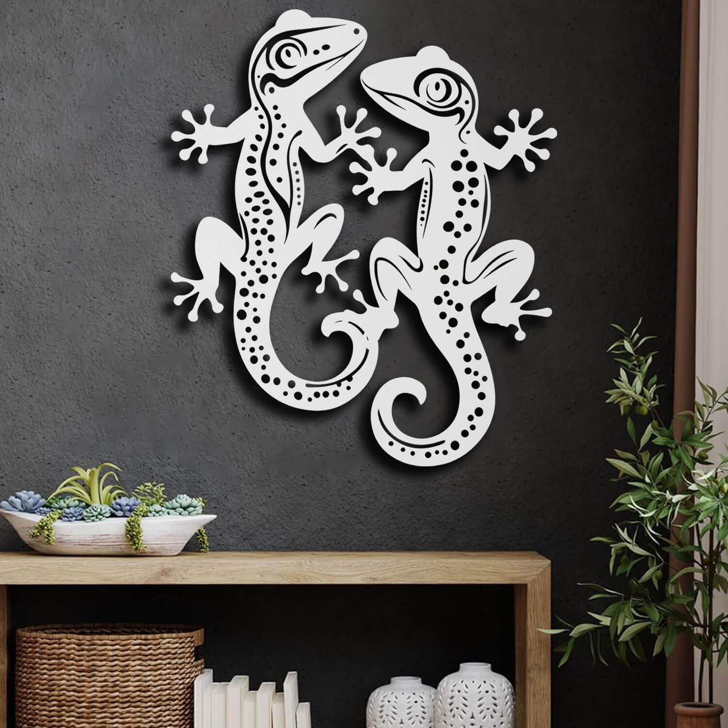 Sculpture gecko en métal blanc 60 cm : la faune sauvage dans votre jardin