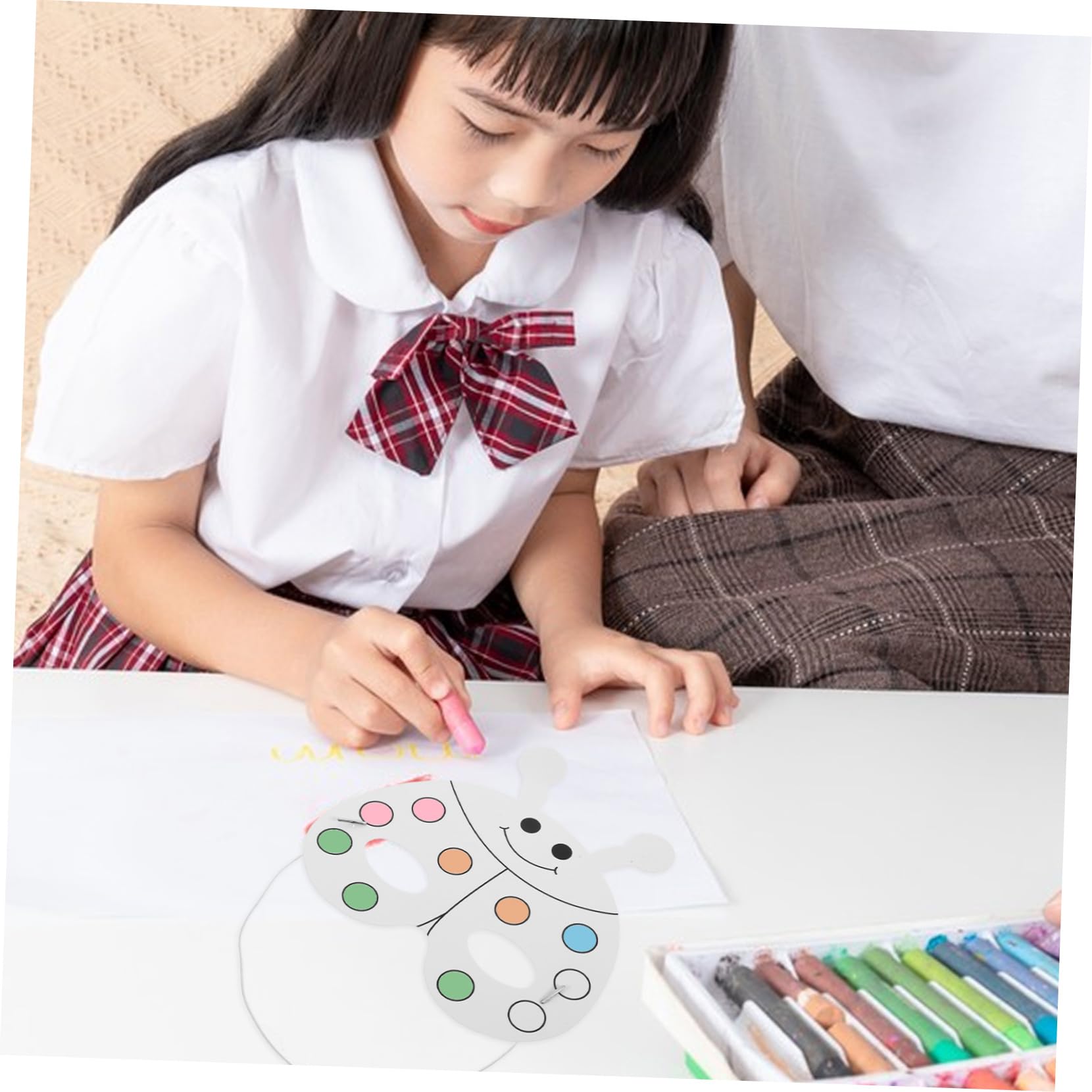TOYANDONA Set Maschere Animali per Bambini da Colorare DIY con Pig Mask in Carta e Plastica, con Pennarelli Acquerello per Feste, Performance e Artigianato Stile Casuale