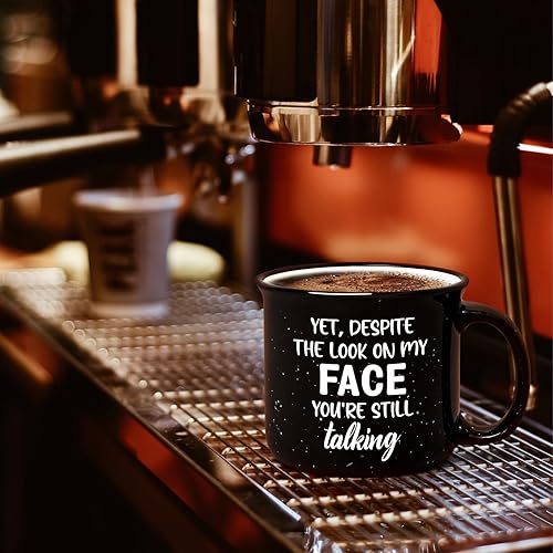 Miniatura 9 de YHRJWN Tazas de café divertidas para hombres y mujeres, pero a pesar de la mirada en mi cara, todavía estás hablando, taza de café divertida,