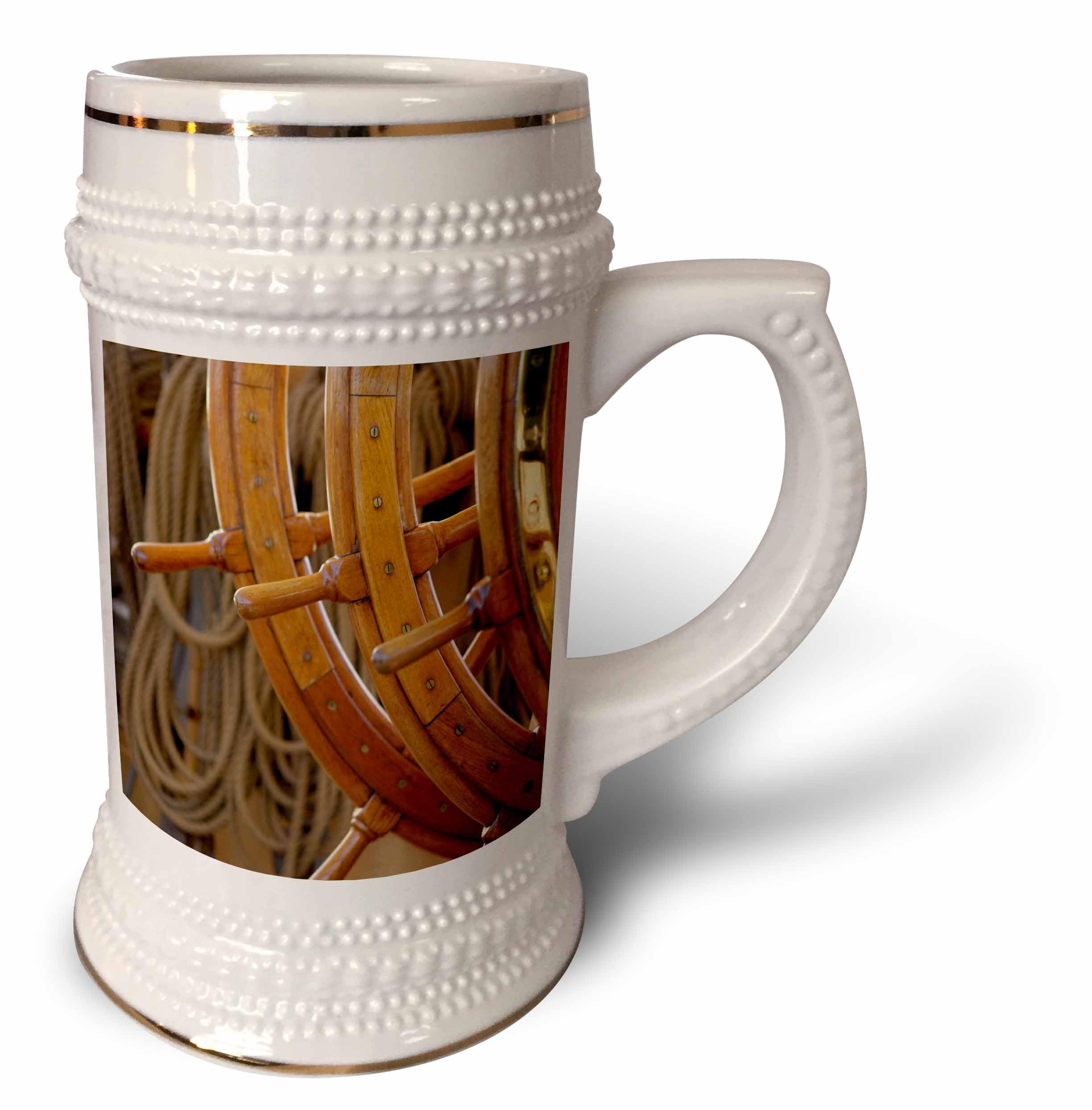 Taza de stein blanca de 22 onzas con decoración marinera de timón de madera canadiense