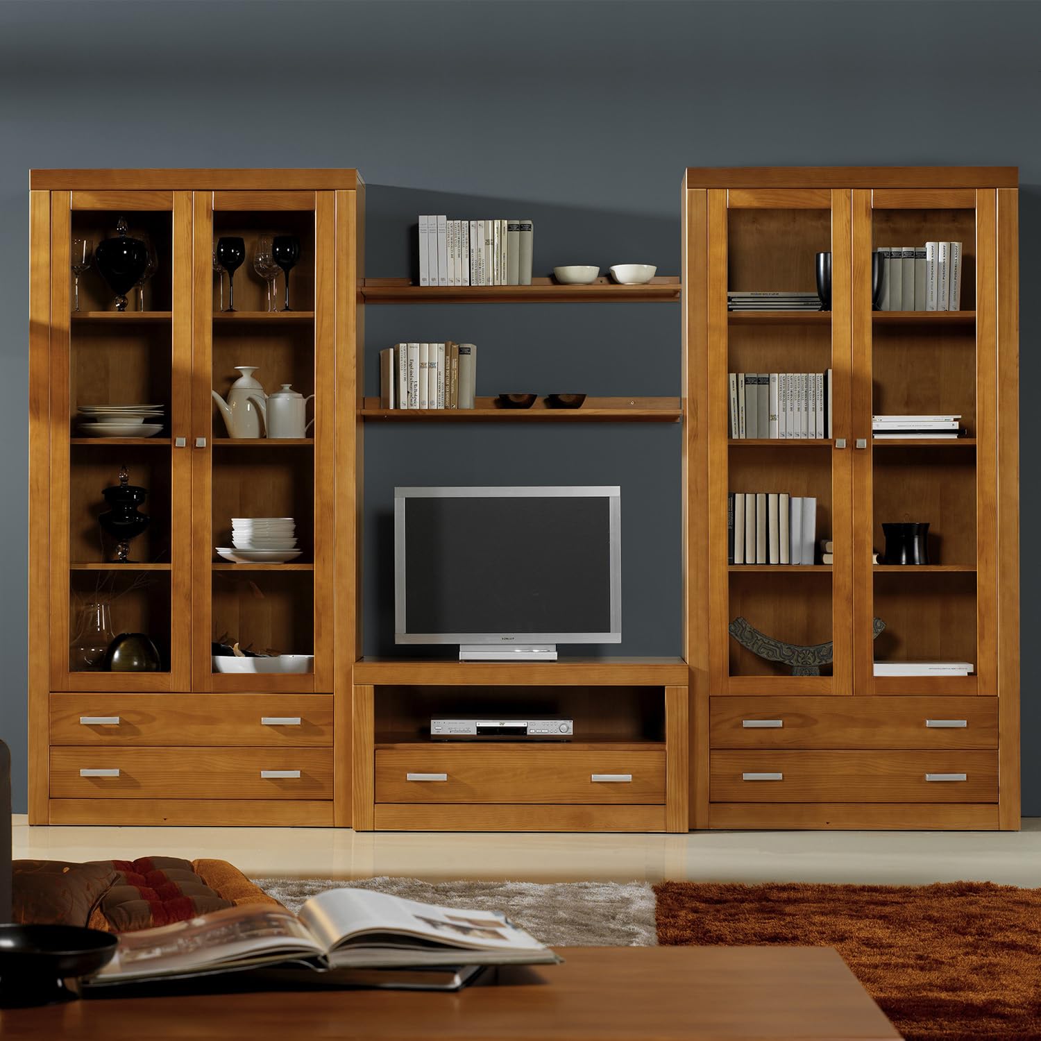 Vitrina 2 Puertas Y Dos cajones, Serie Kalpe. Medidas 200X100X37 (Alto-Ancho-Fondo). Realizada en Madera de Pino Macizo. (Cerezo)