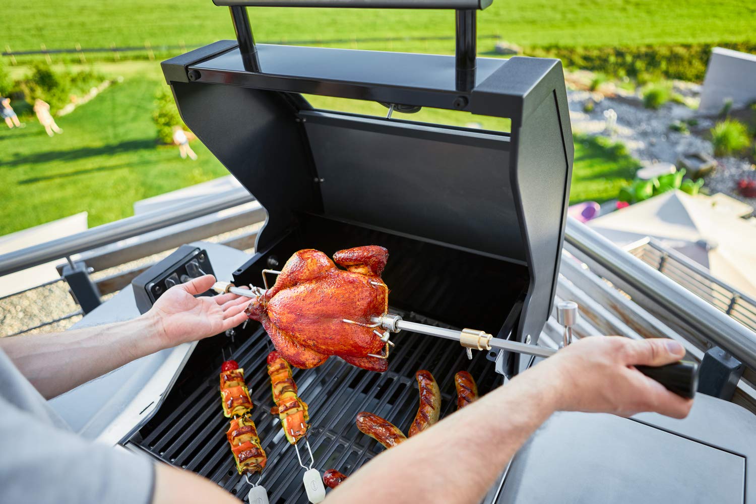 RÖSLE Premium-Drehspieß, Traglast 10 kg & Abdeckhaube BBQ-Station VIDERO G3/G3-S, Hochwertige Schützhülle aus 100% Polyester mit PU-Beschichtung, praktischer Reißverschluss, wetterfeste Abdeckung